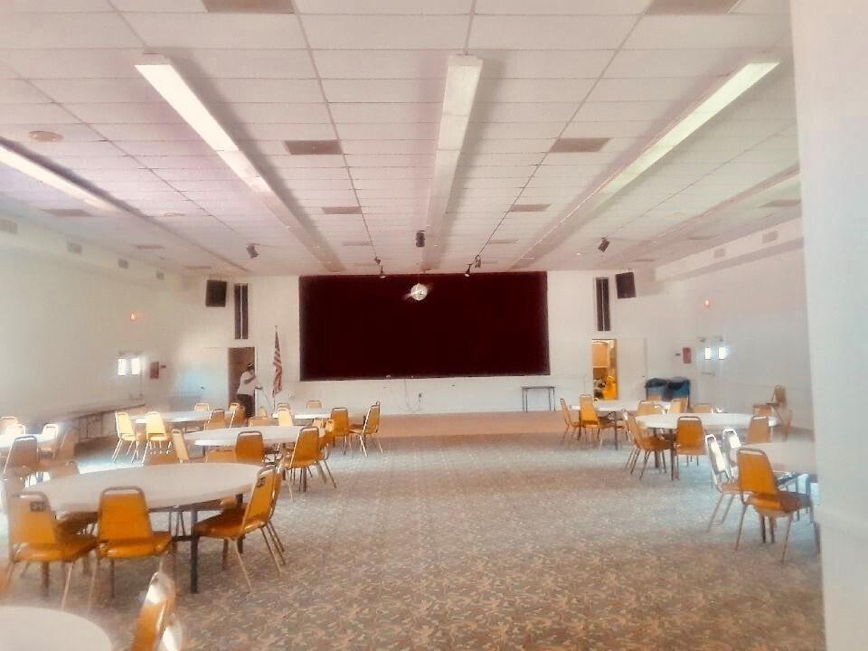 VILLAGES OF ORIOLE - Residential