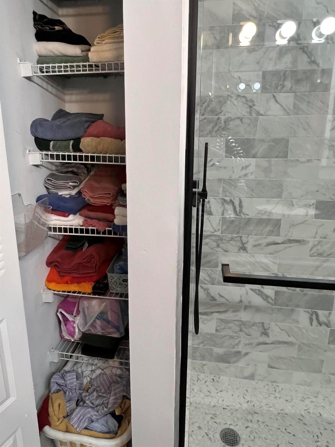 VILLAGES OF ORIOLE - Residential