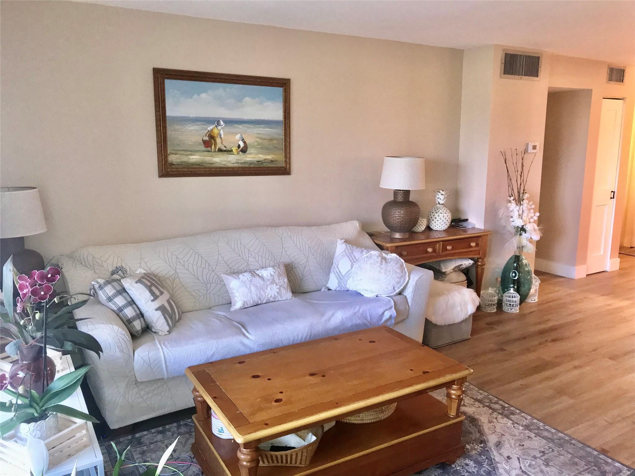 FAIRWAYS SOUTH COOP - Residential