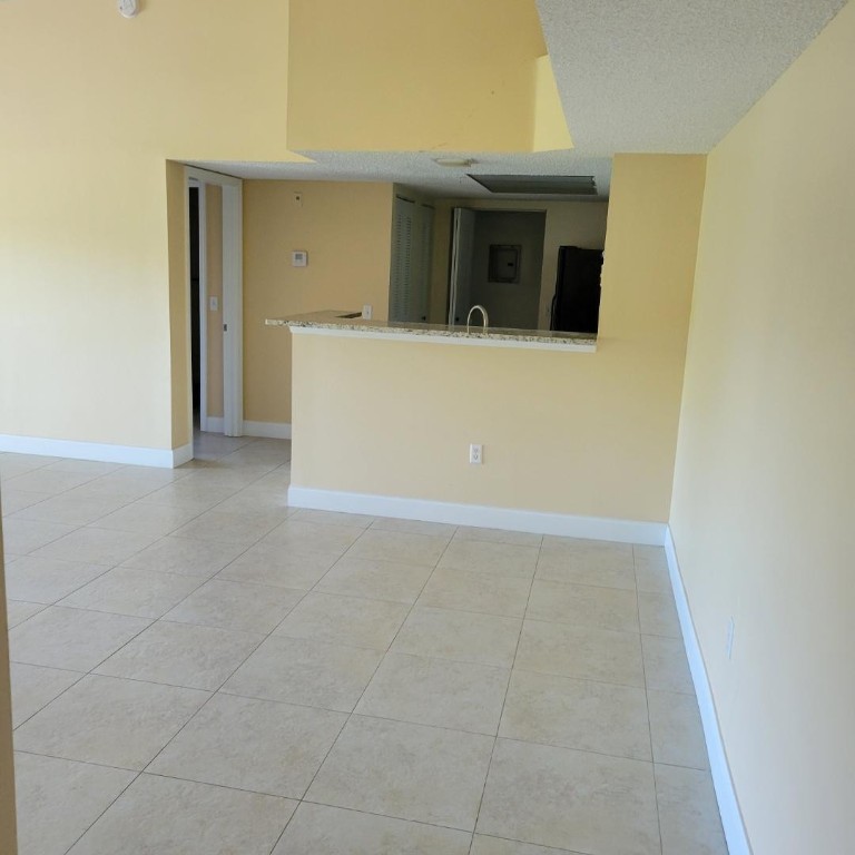 Evergreen Lakes Condo - Residential Lease