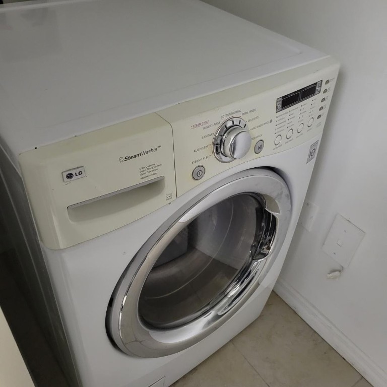 Evergreen Lakes Condo - Residential Lease