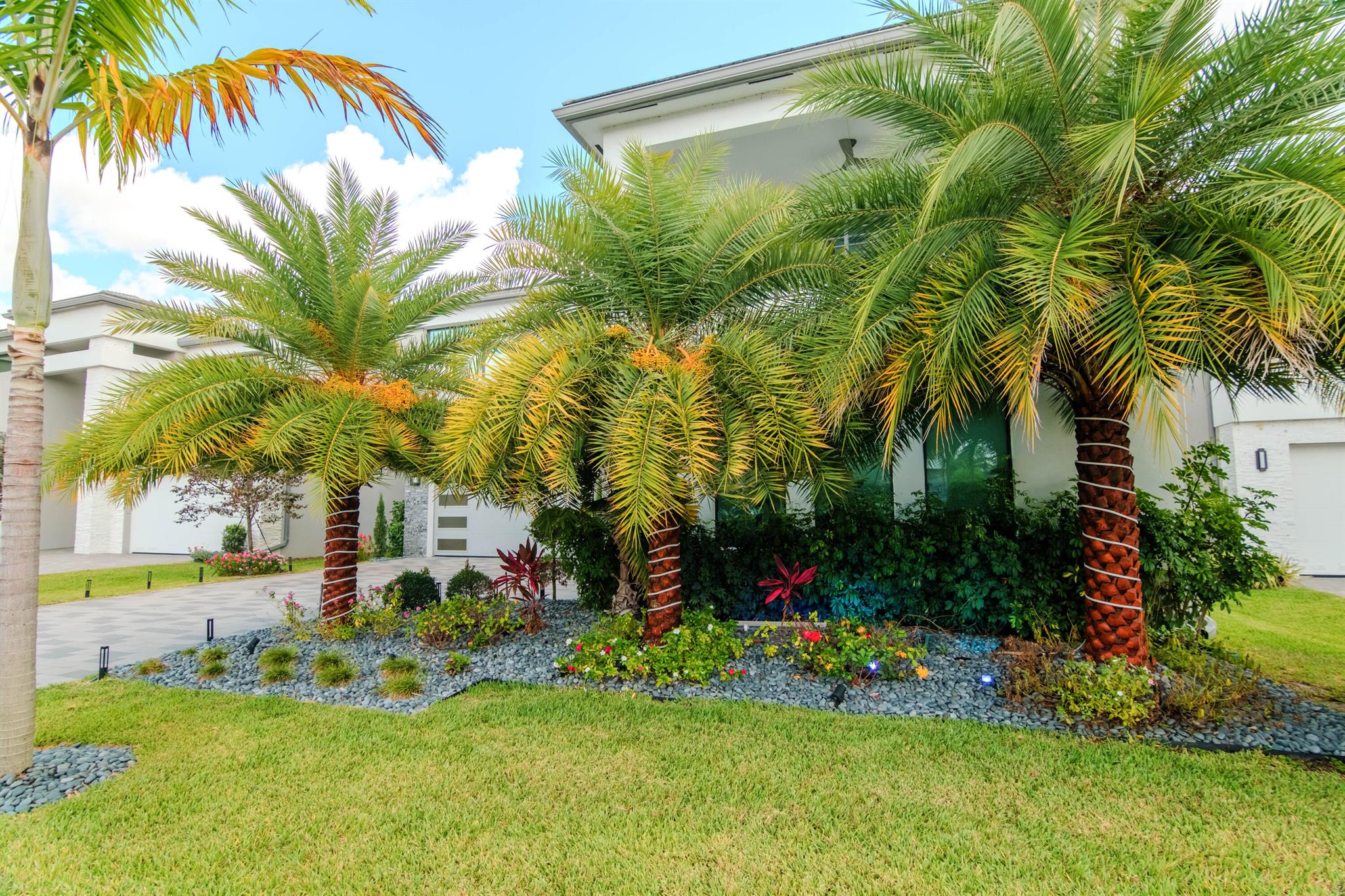 8305 Fishhawk Falls Court