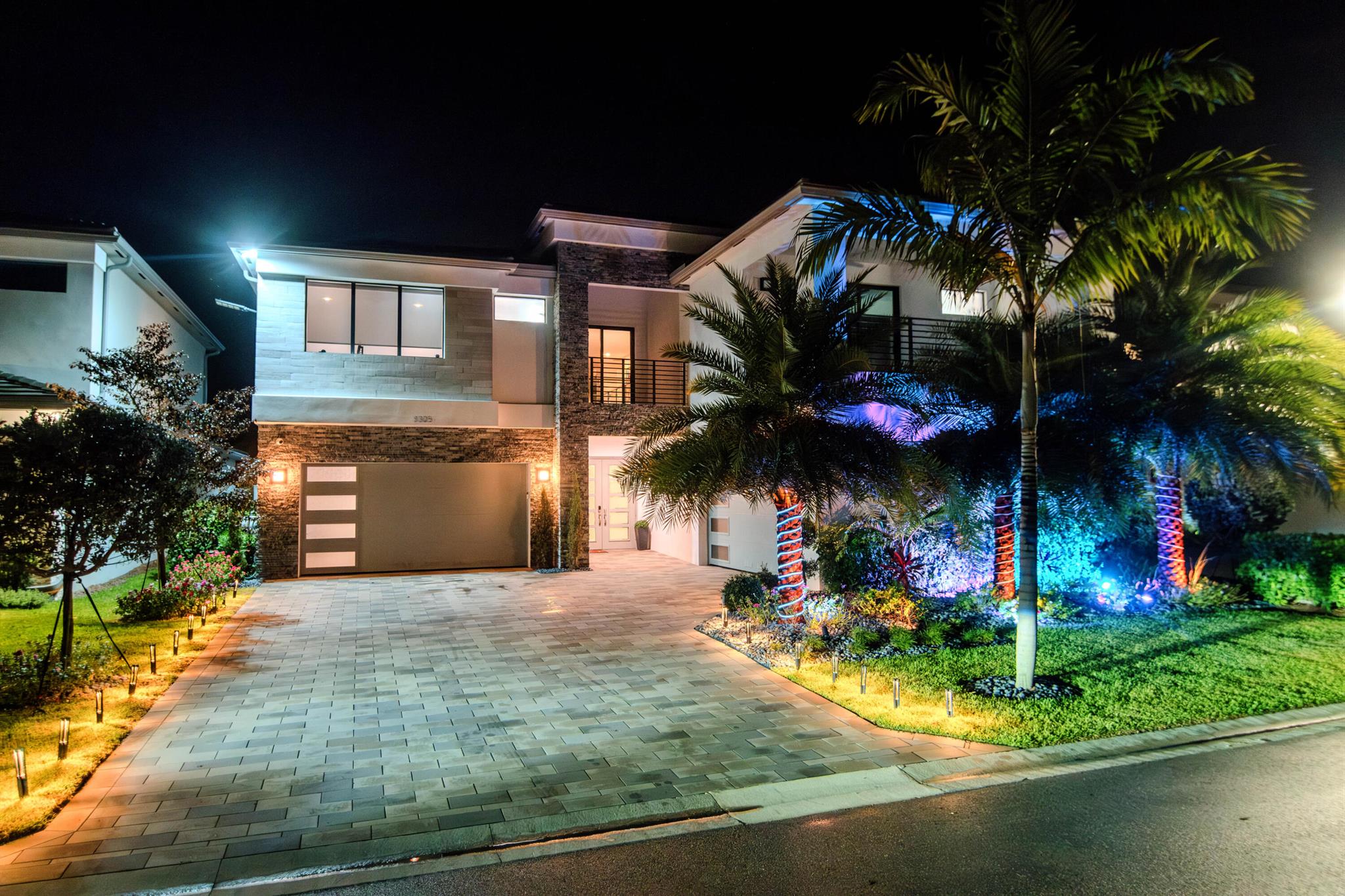 8305 Fishhawk Falls Court