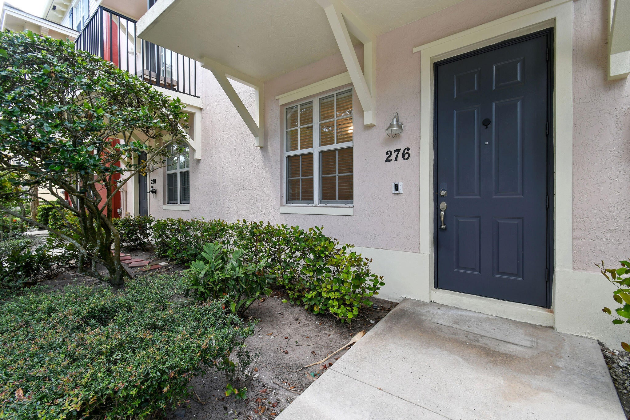 276 QUARRY KNOLL Way