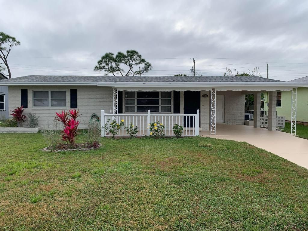 Photo of 5748 SE Avalon Drive, Stuart, FL 34997 (MLS # R10925791)