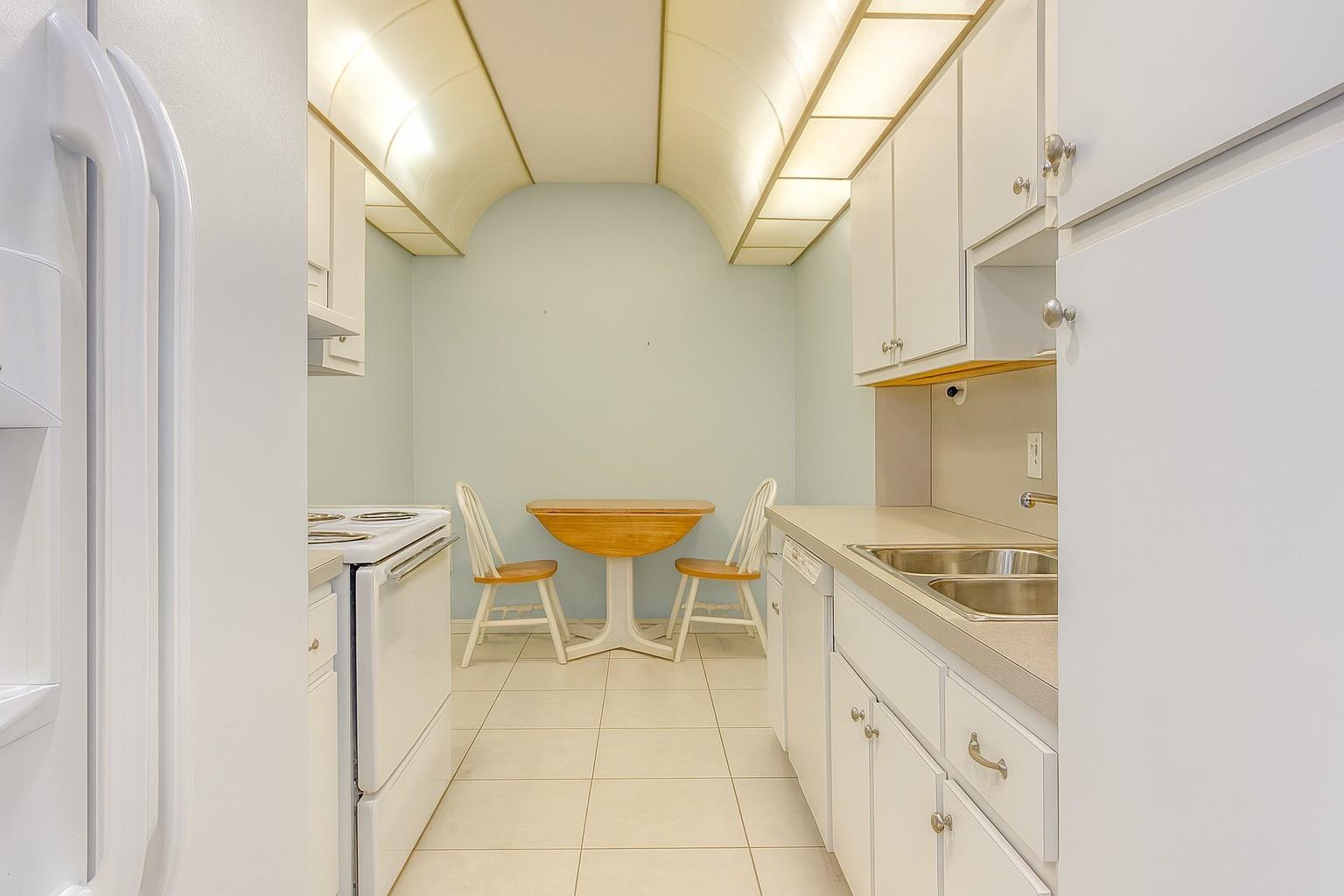 3800 Hillcrest Dr 614