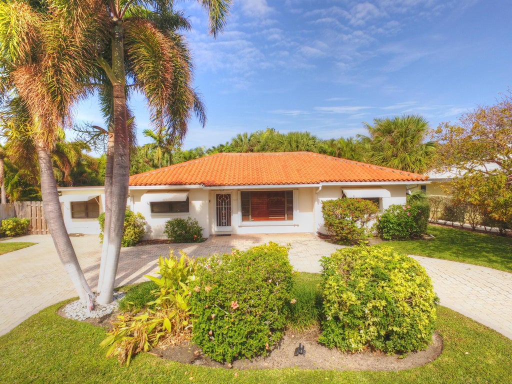 Photo of 127 Bravado Lane, West Palm Beach, FL 33404 (MLS # B26079999)