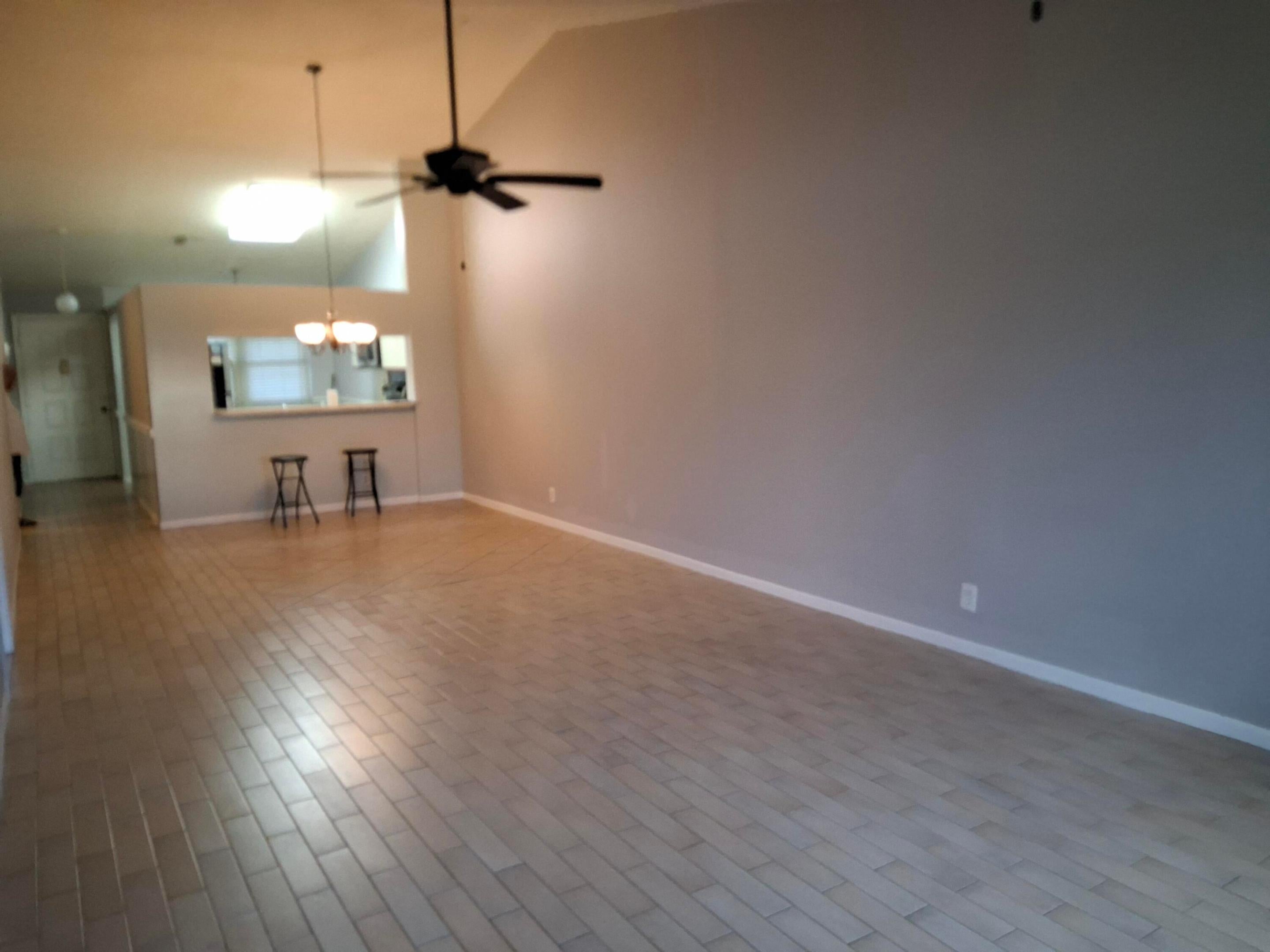 4693 E LUCERNE LAKES Boulevard E 202