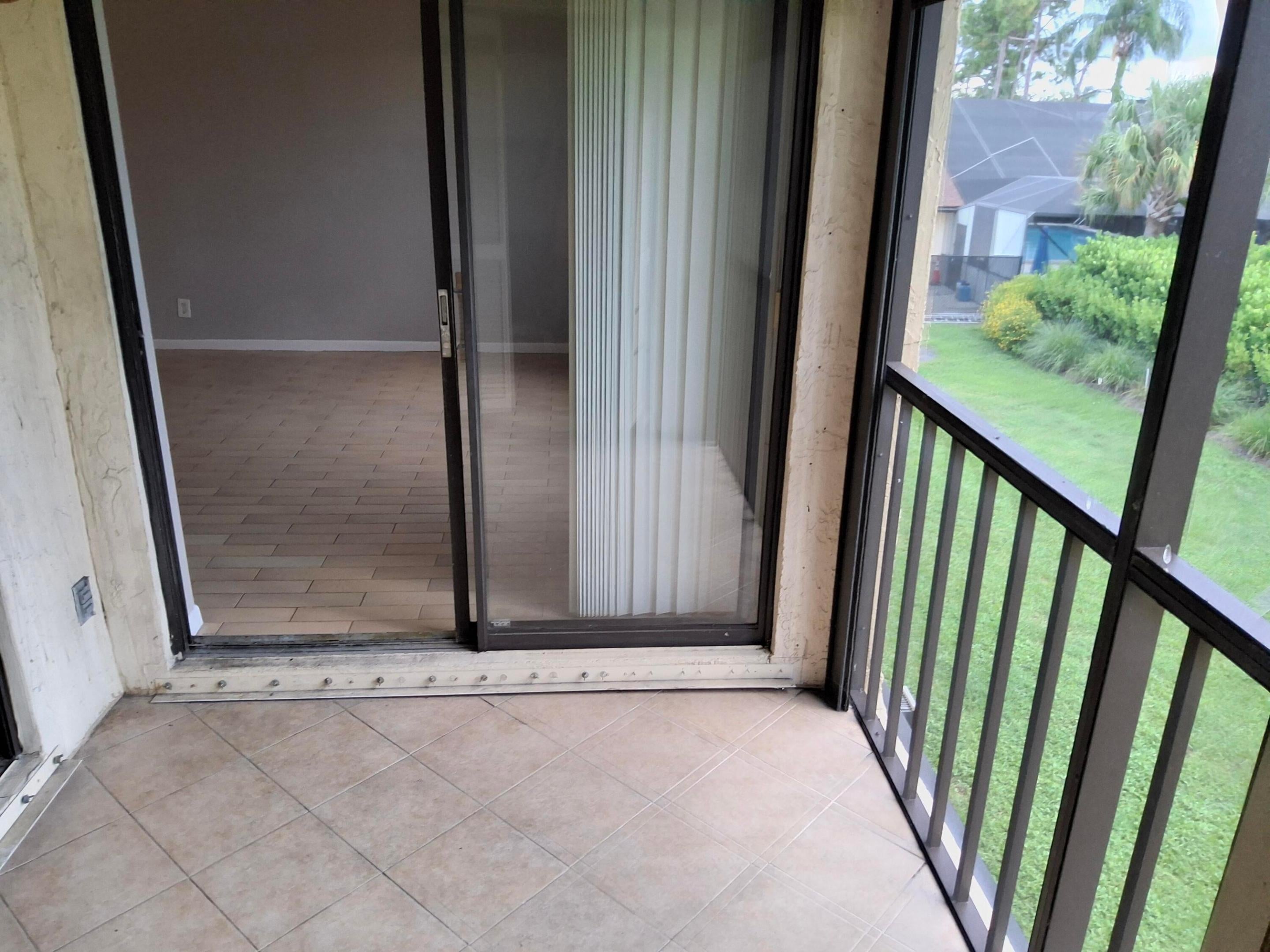 4693 E LUCERNE LAKES Boulevard E 202