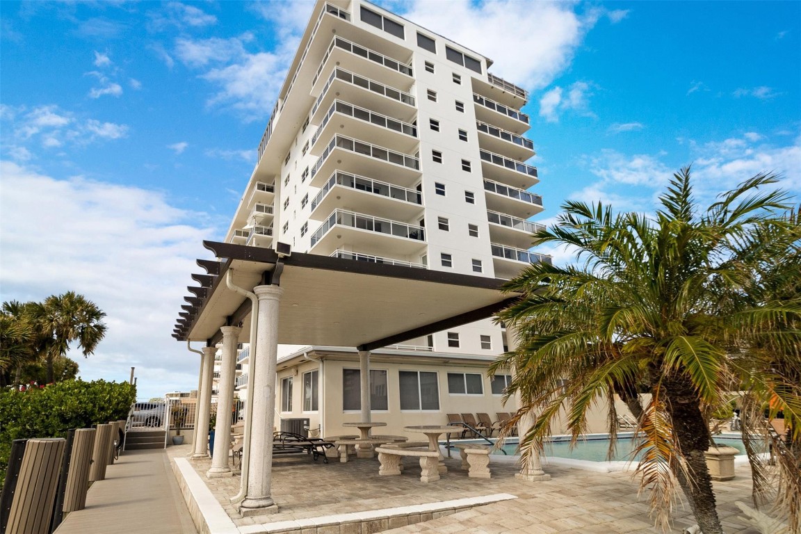 1160 Hillsboro Mile 903