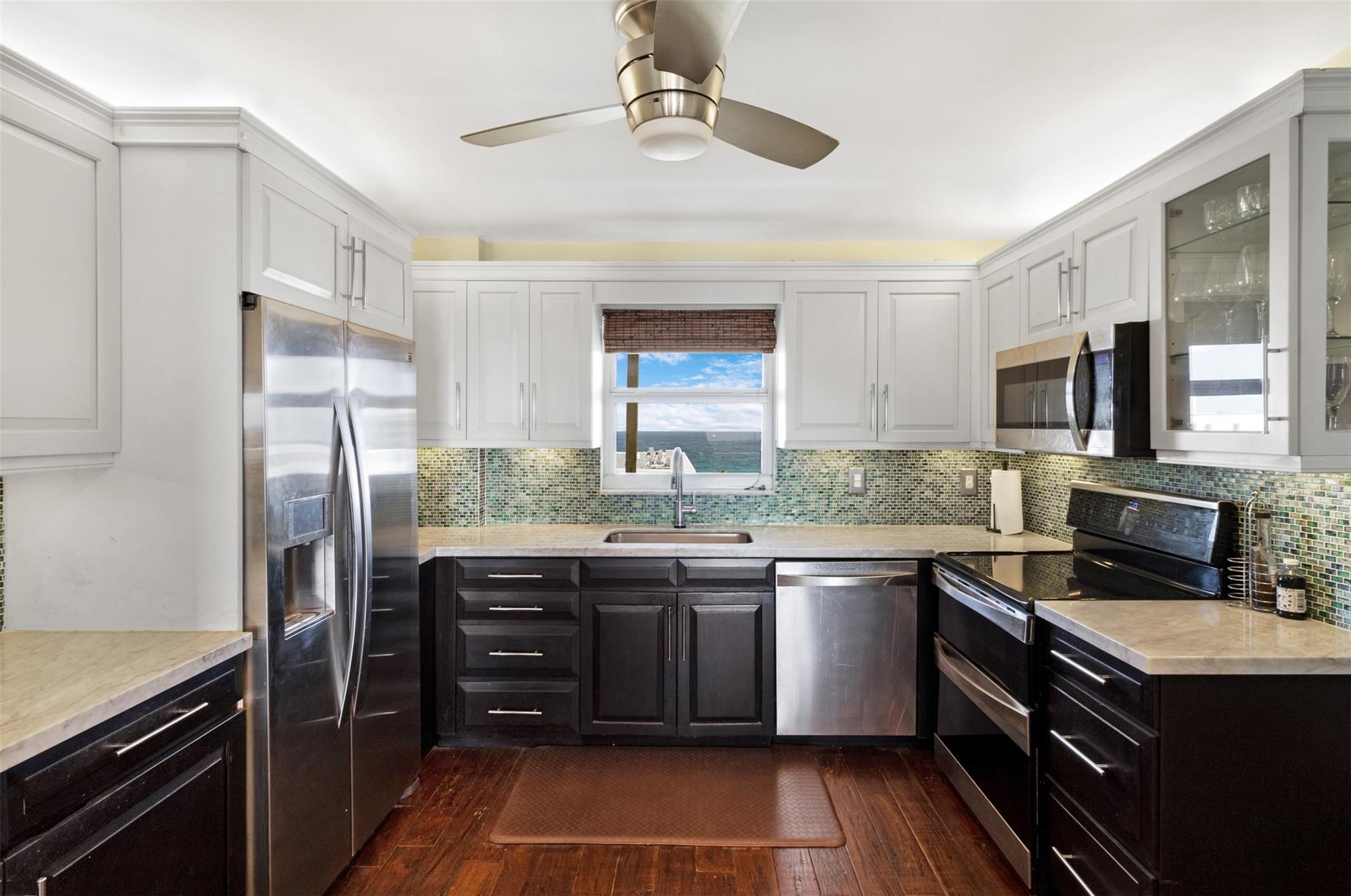 HILLSBORO ISLAND HOUSE - Residential