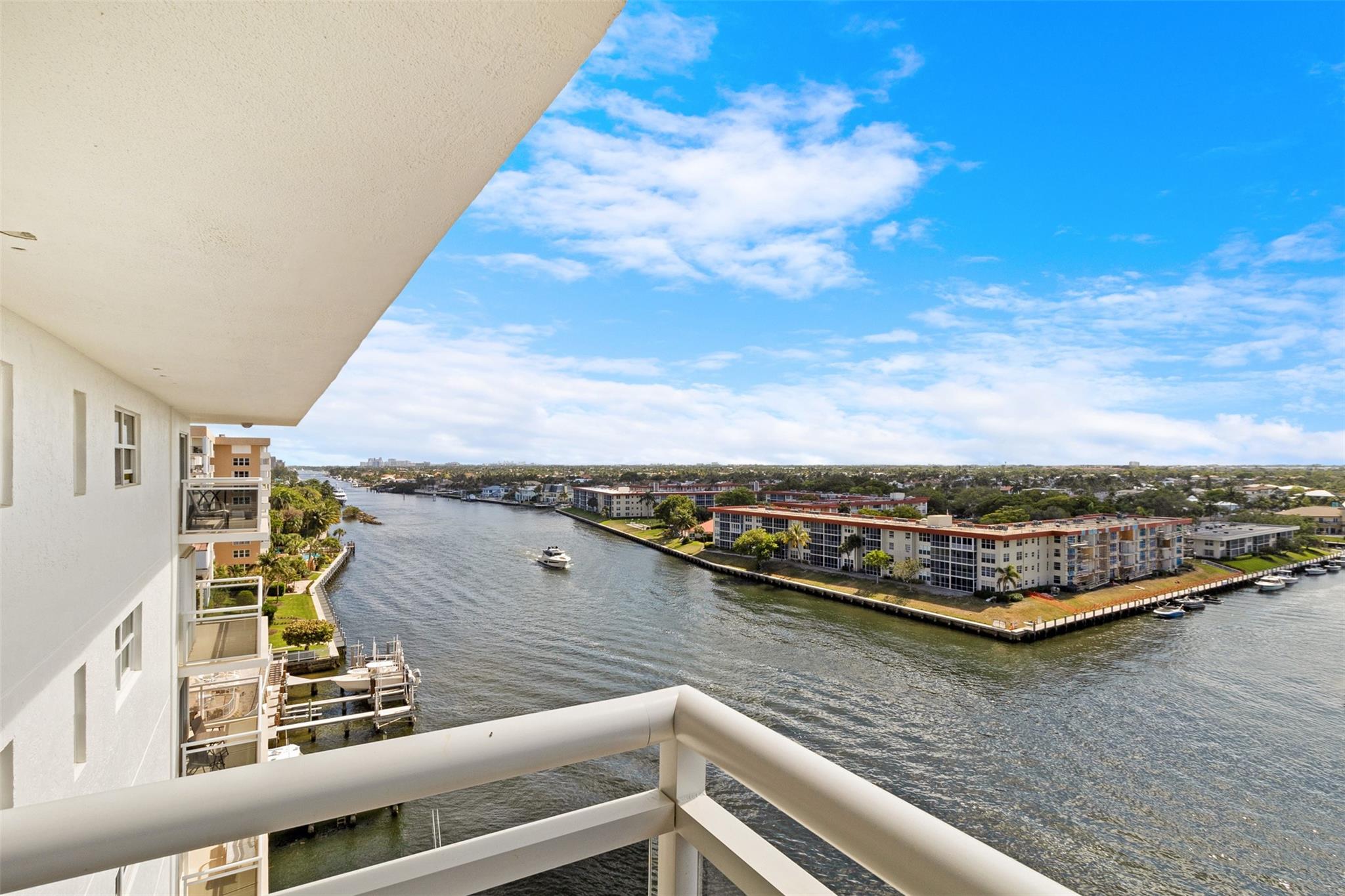 HILLSBORO ISLAND HOUSE - Residential