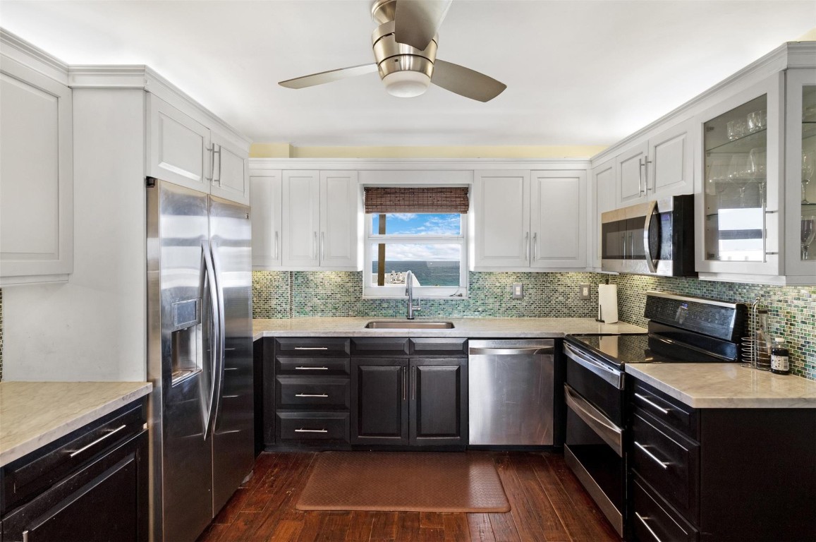 HILLSBORO ISLAND HOUSE - Residential