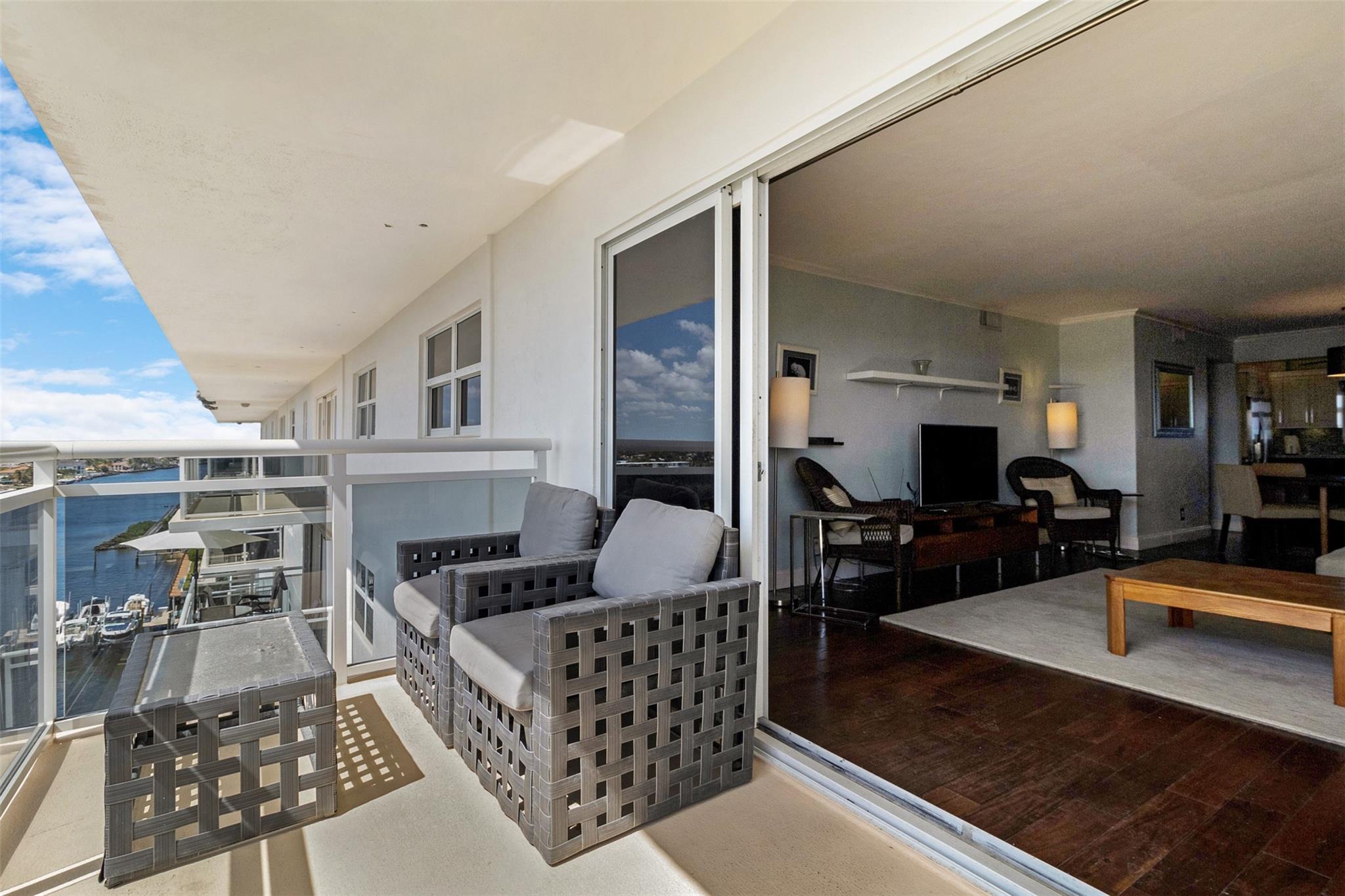 HILLSBORO ISLAND HOUSE - Residential