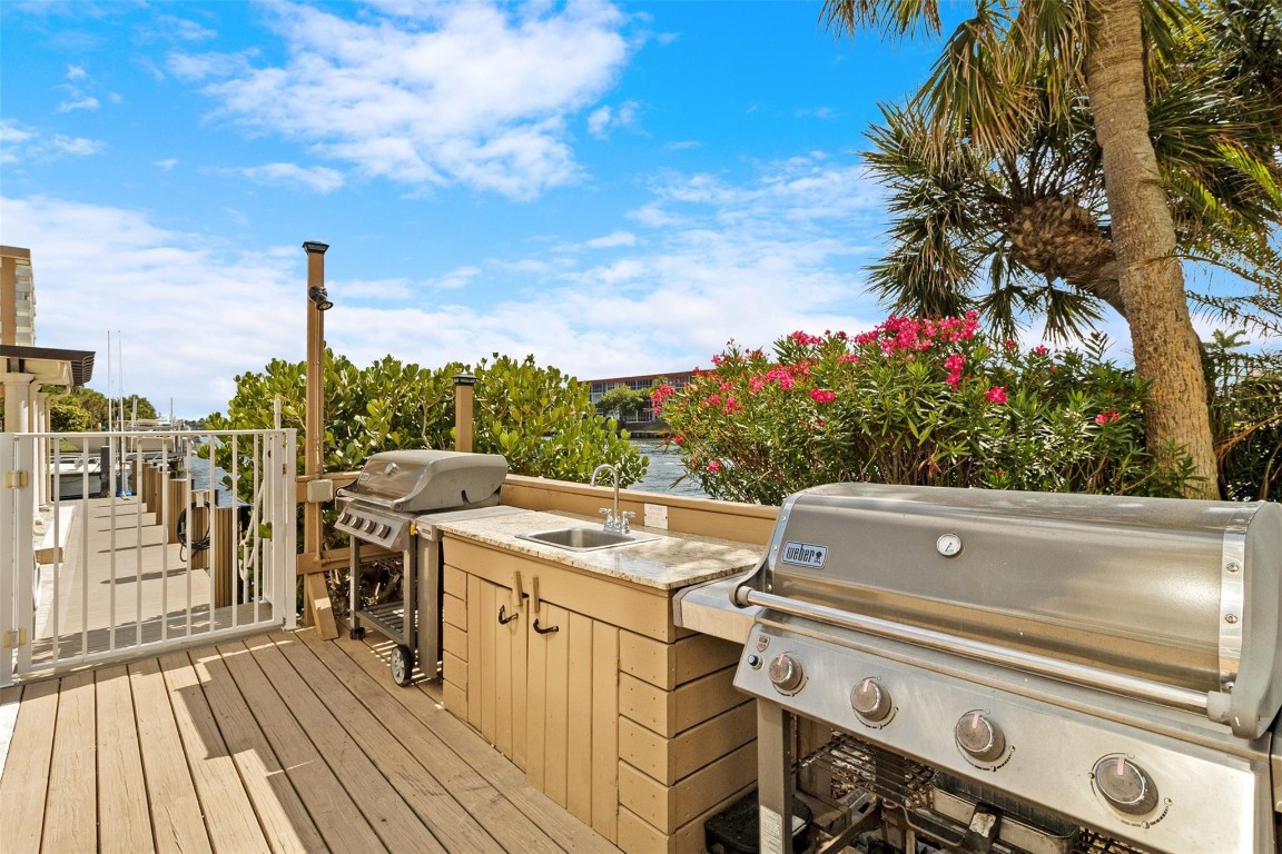 HILLSBORO ISLAND HOUSE - Residential