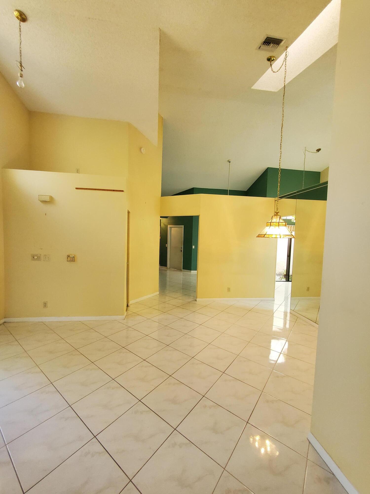 BRIGHTON LAKES - Residential