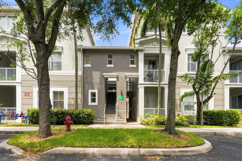 Photo of 2007 SHOMA Drive #2007, Royal Palm Beach, FL 33414 (MLS # B26061254)