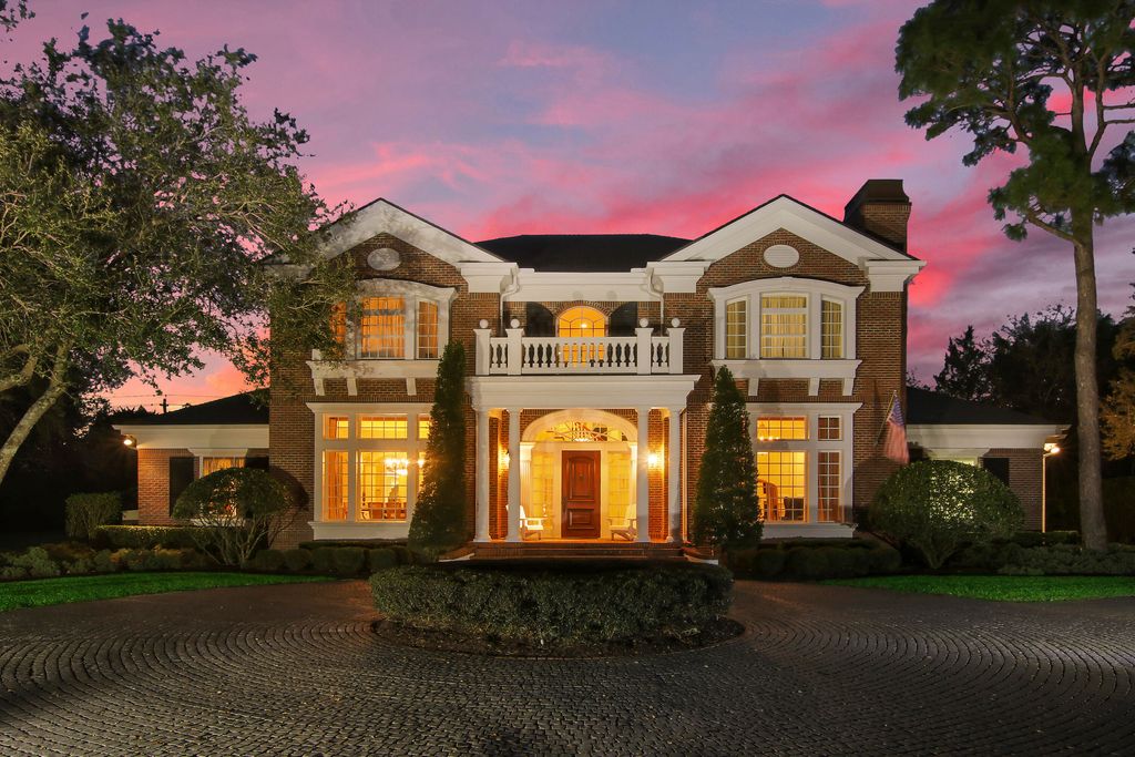 Photo of 5934 Whirlaway Road, Palm Beach Gardens, FL 33418 (MLS # R10869837)