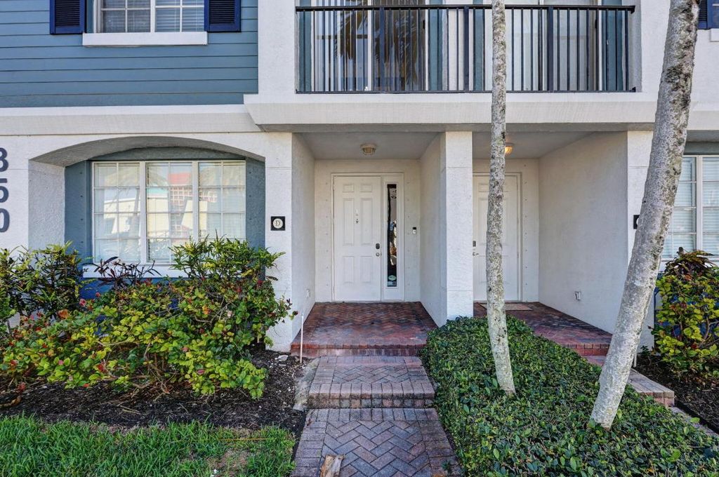 Photo of 350 NE 3rd Street #3-D, Delray Beach, FL 33444 (MLS # R11158690)