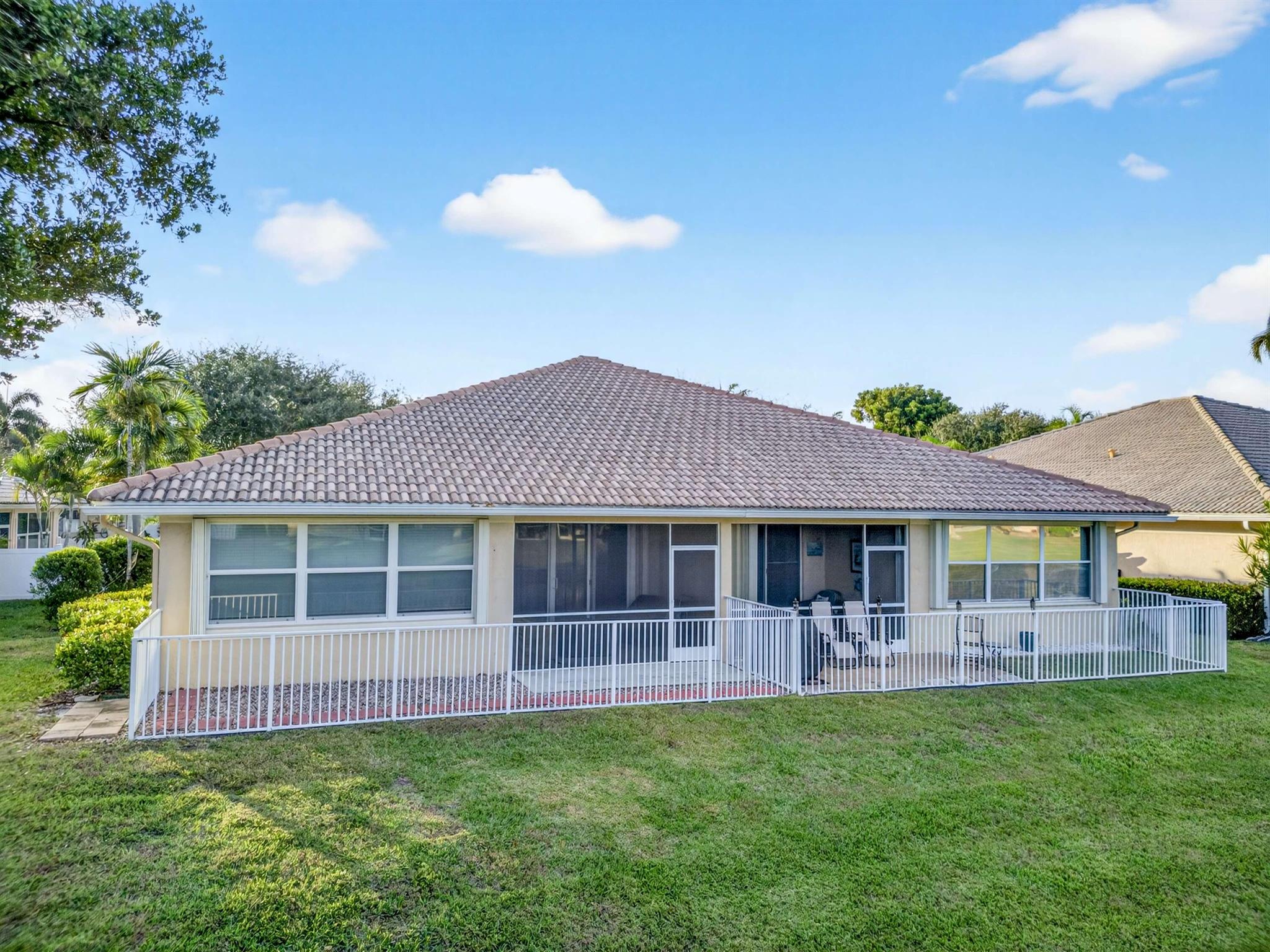 CORAL TRACE - Residential Lease