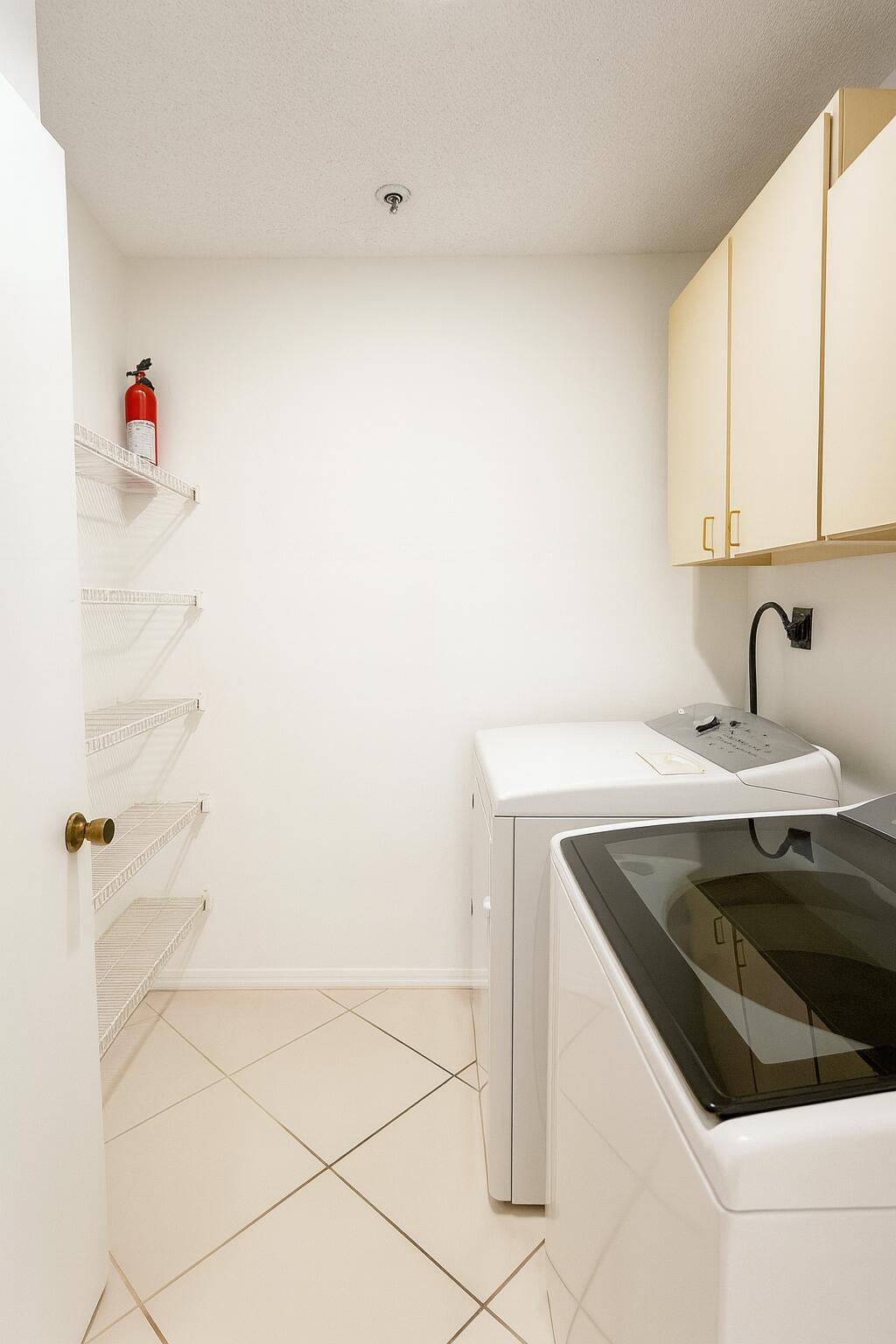 BOYNTON LANDINGS CONDOMIN - Residential Lease