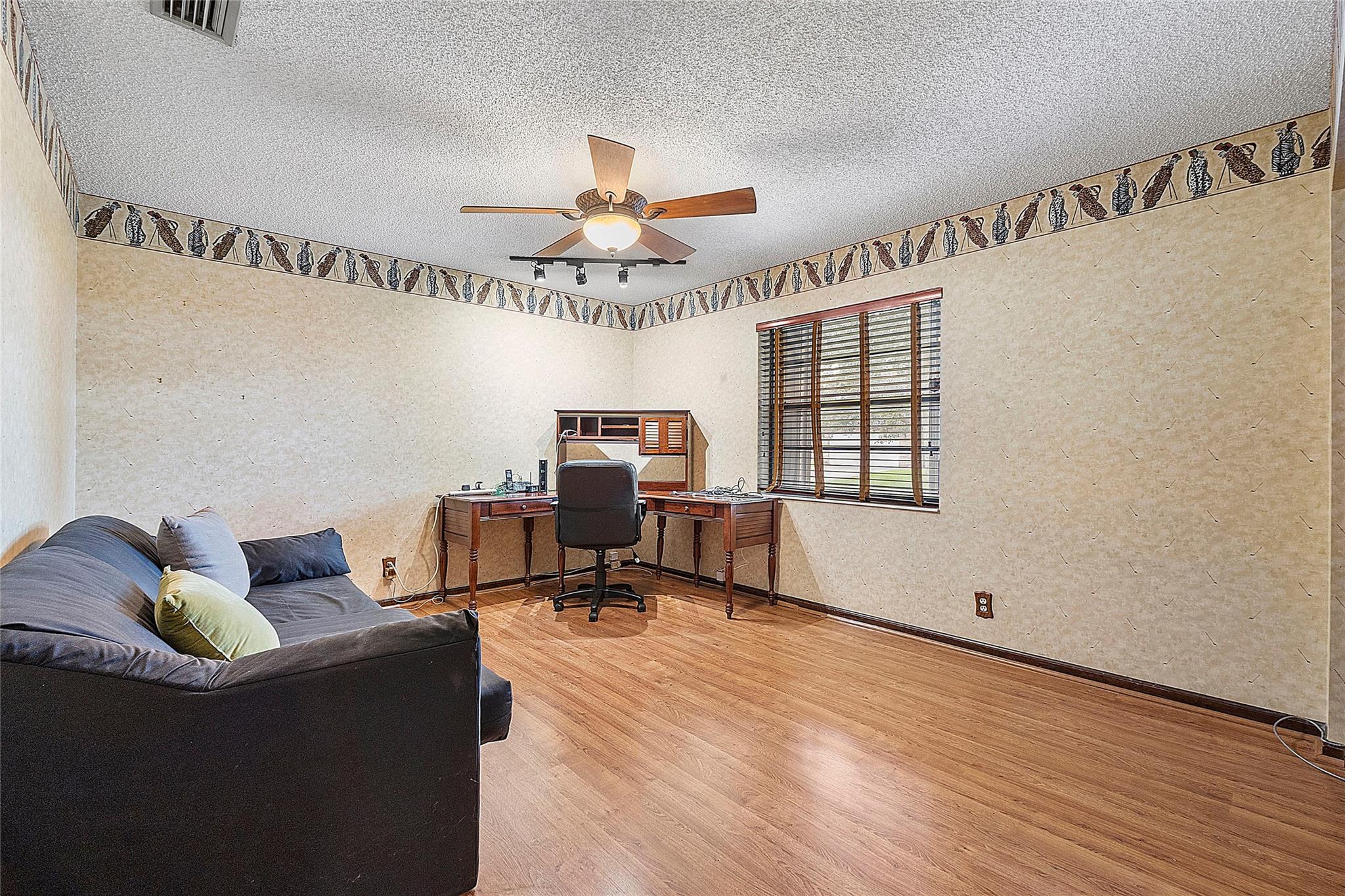 Cypress Glen 104-26 B - Residential