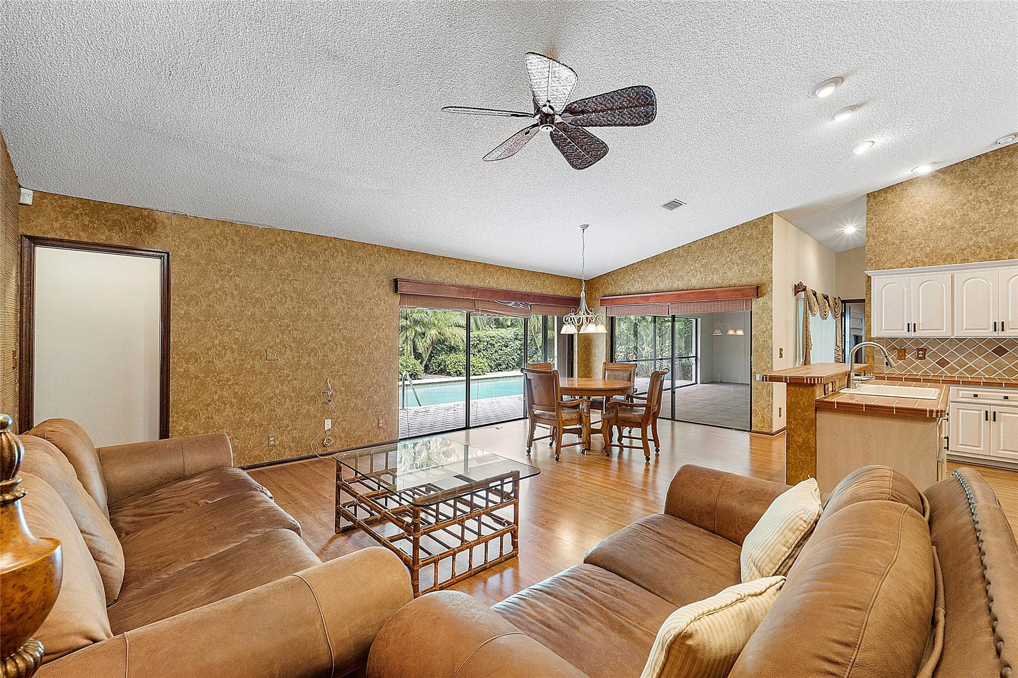 Cypress Glen 104-26 B - Residential