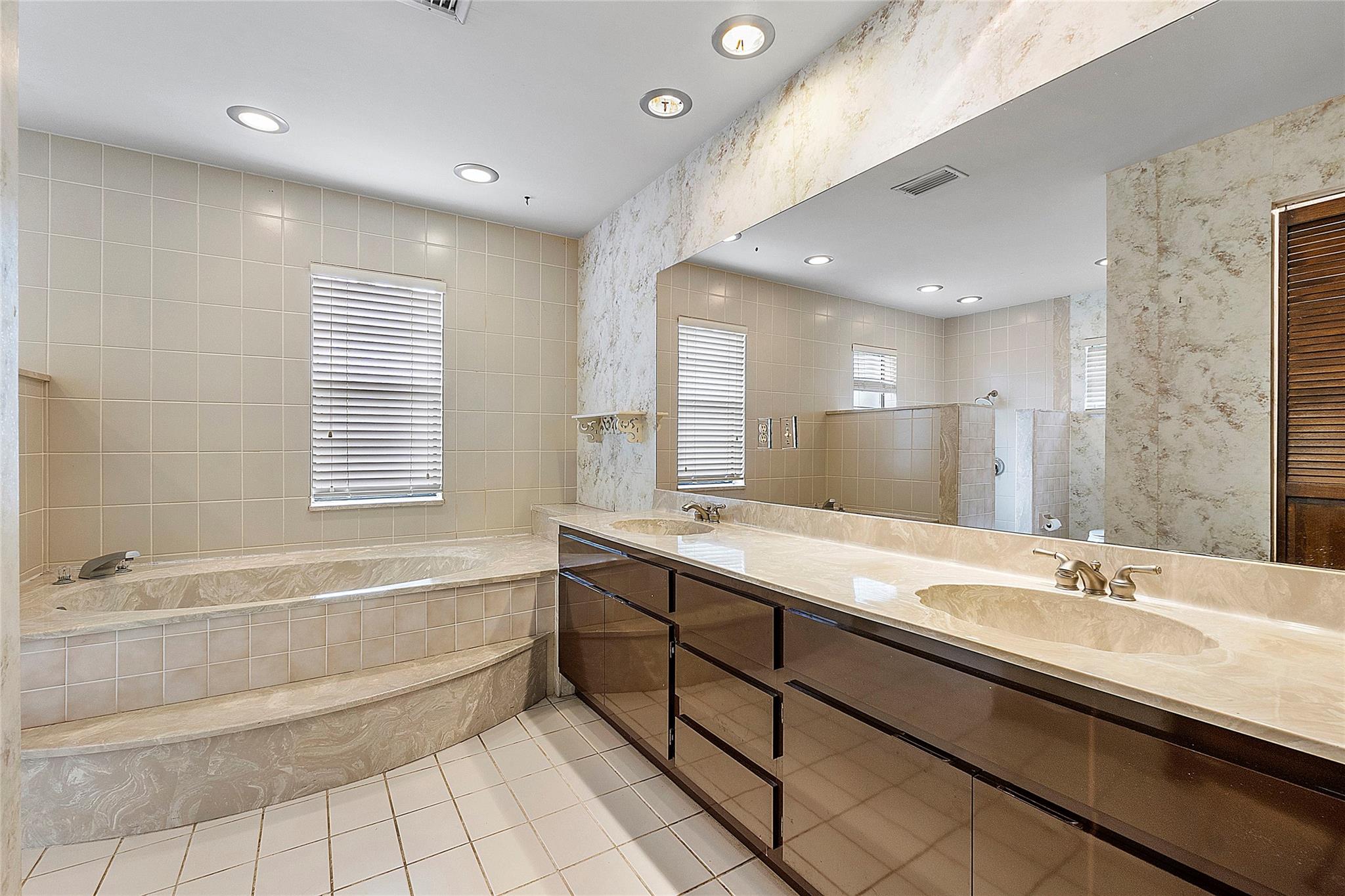 Cypress Glen 104-26 B - Residential