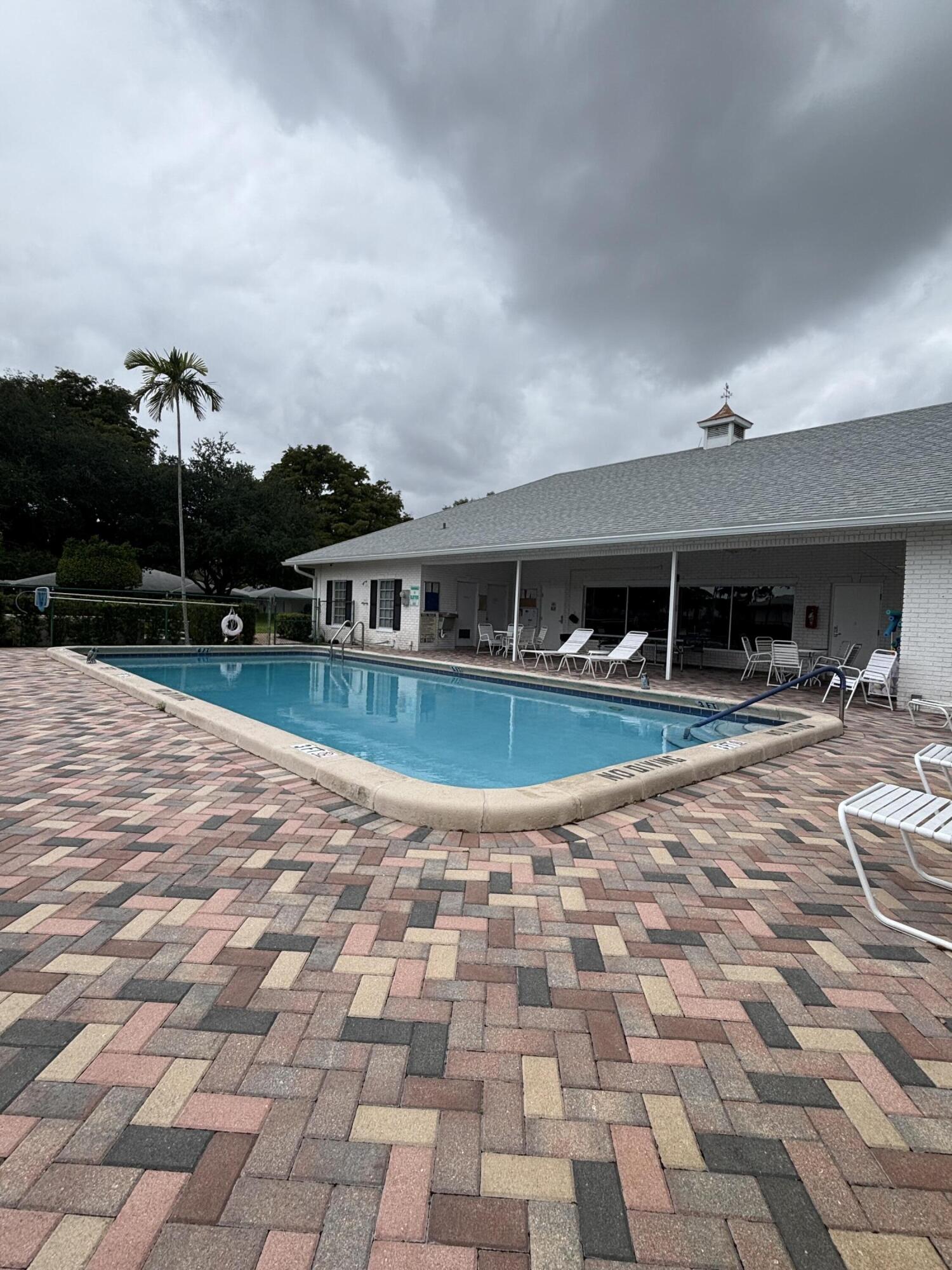 LIMETREE CONDO - Residential