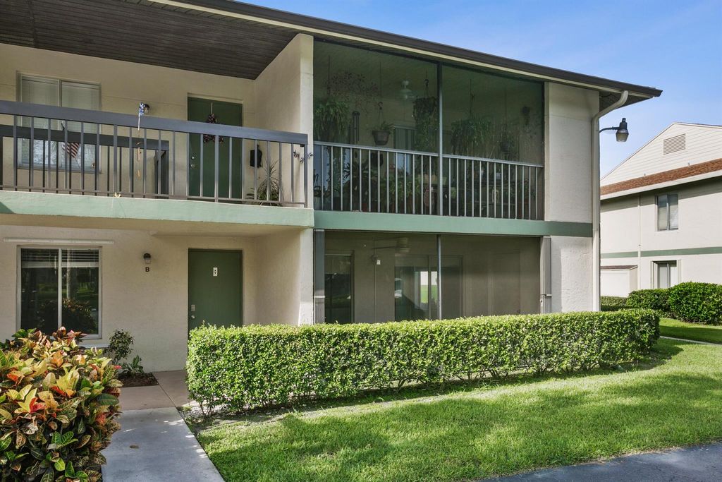 Photo of 6479 Chasewood B Drive #B, Jupiter, FL 33458 (MLS # R10850955)