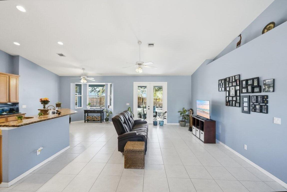 PORT ST LUCIE SECTION 46 1ST REPLAT - Residential