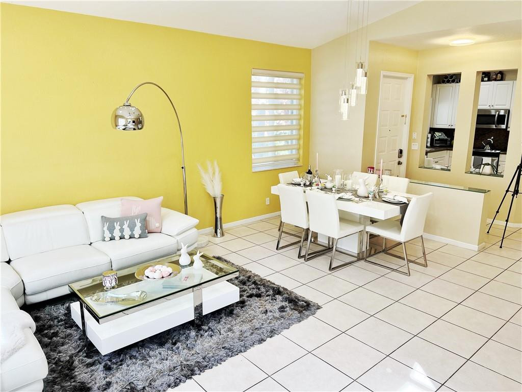 Heron Bay Four 160-1 B - Residential