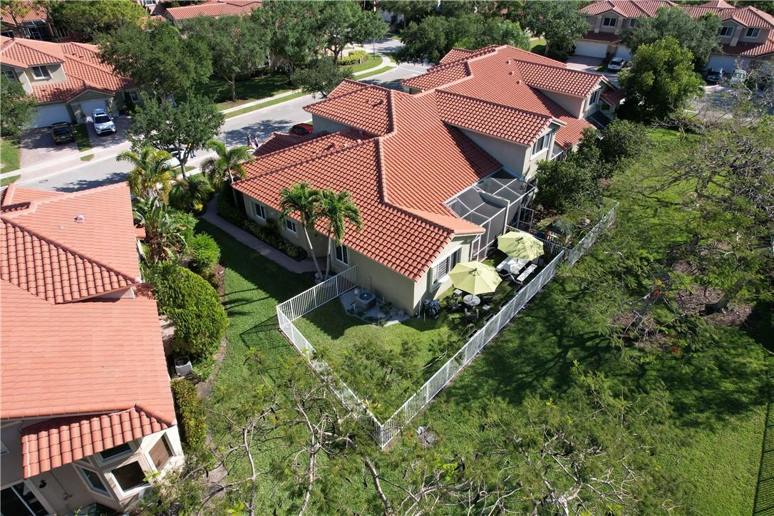 Heron Bay Four 160-1 B - Residential