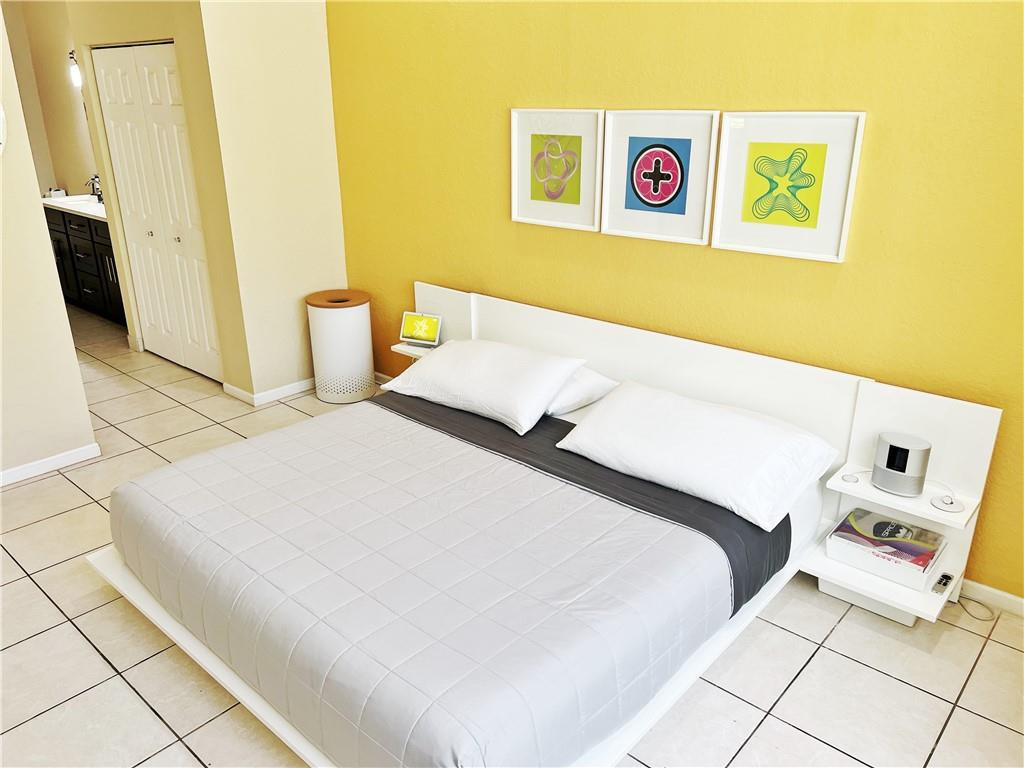Heron Bay Four 160-1 B - Residential