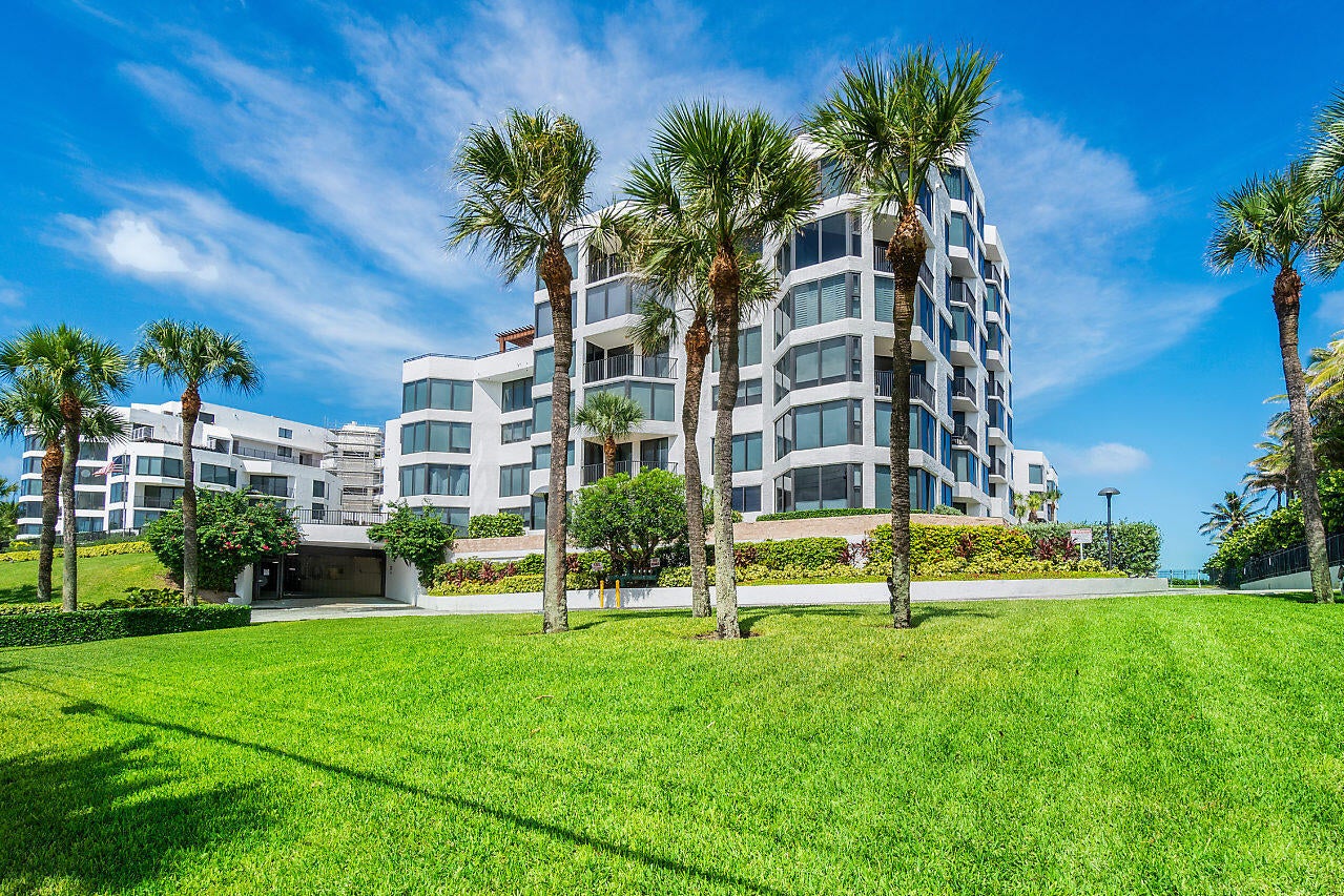 2575 S Ocean Boulevard 204S
