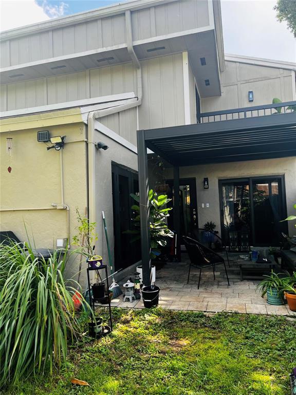 LAGO WEST CLUSTER HOMES - Residential