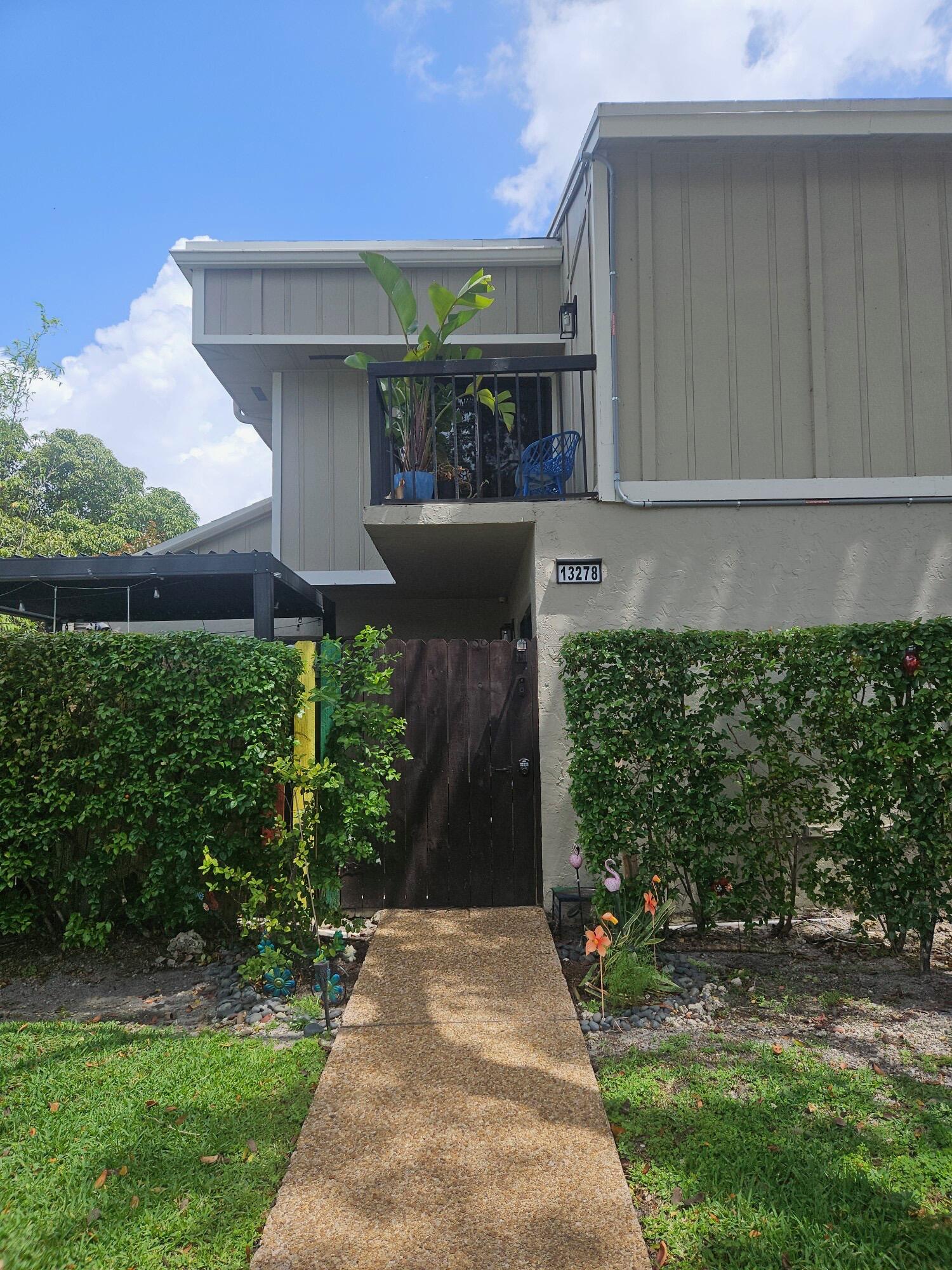 LAGO WEST CLUSTER HOMES - Residential
