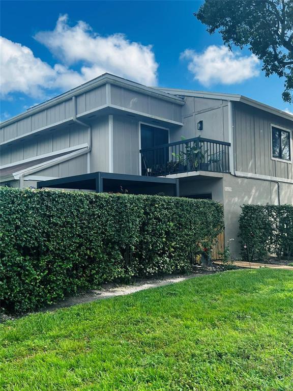 LAGO WEST CLUSTER HOMES - Residential