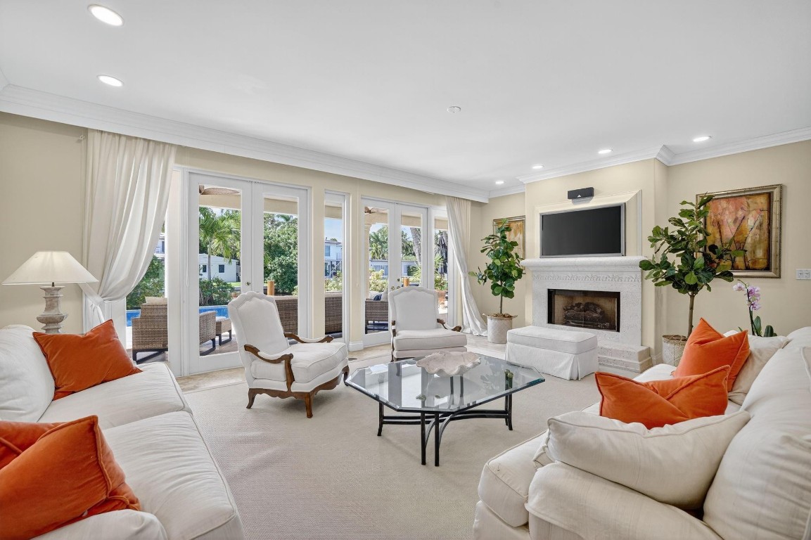 519 Royal Plaza Drive