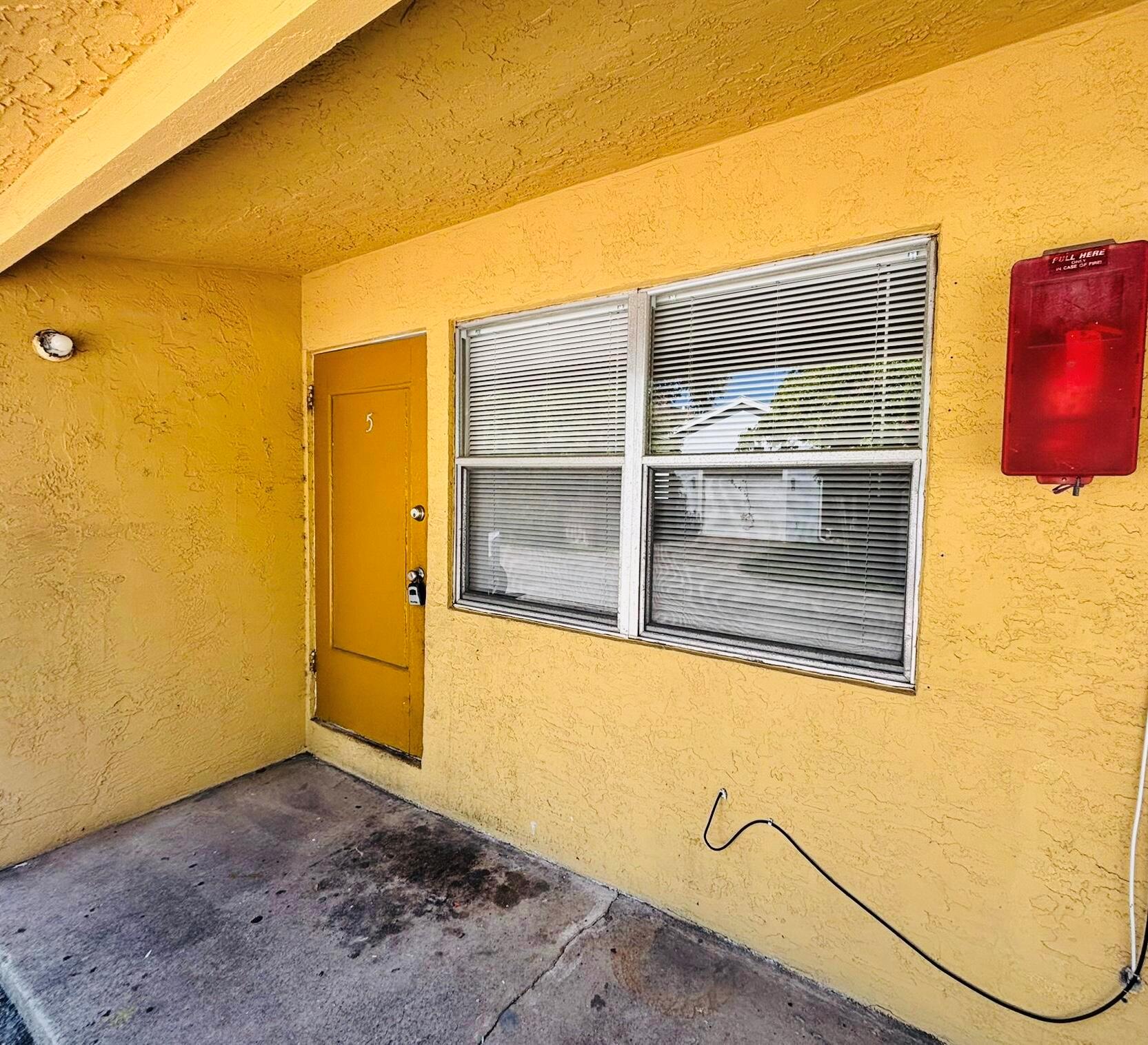 Step inside this gorgeous 1 Bed, 1 Bath Apartment in the heart of West Palm Beach. Spacious living, great lighting and a modern feel. Landlord is top notch and cares highly about his tenants. Do not let this unit pass by you! Walking distance to downtown. Tri-Rail station, Palm Tran, and all the best things West Palm Beach has to offer. This unit won't last long, so act fast. Requirements: First Month, Last Month and Security Deposit. Water Included! No Pets.