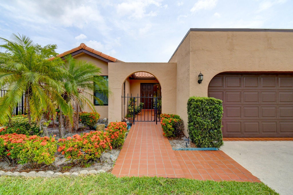 Photo of 7630 Solimar Circle, Boca Raton, FL 33433 (MLS # R10933227)