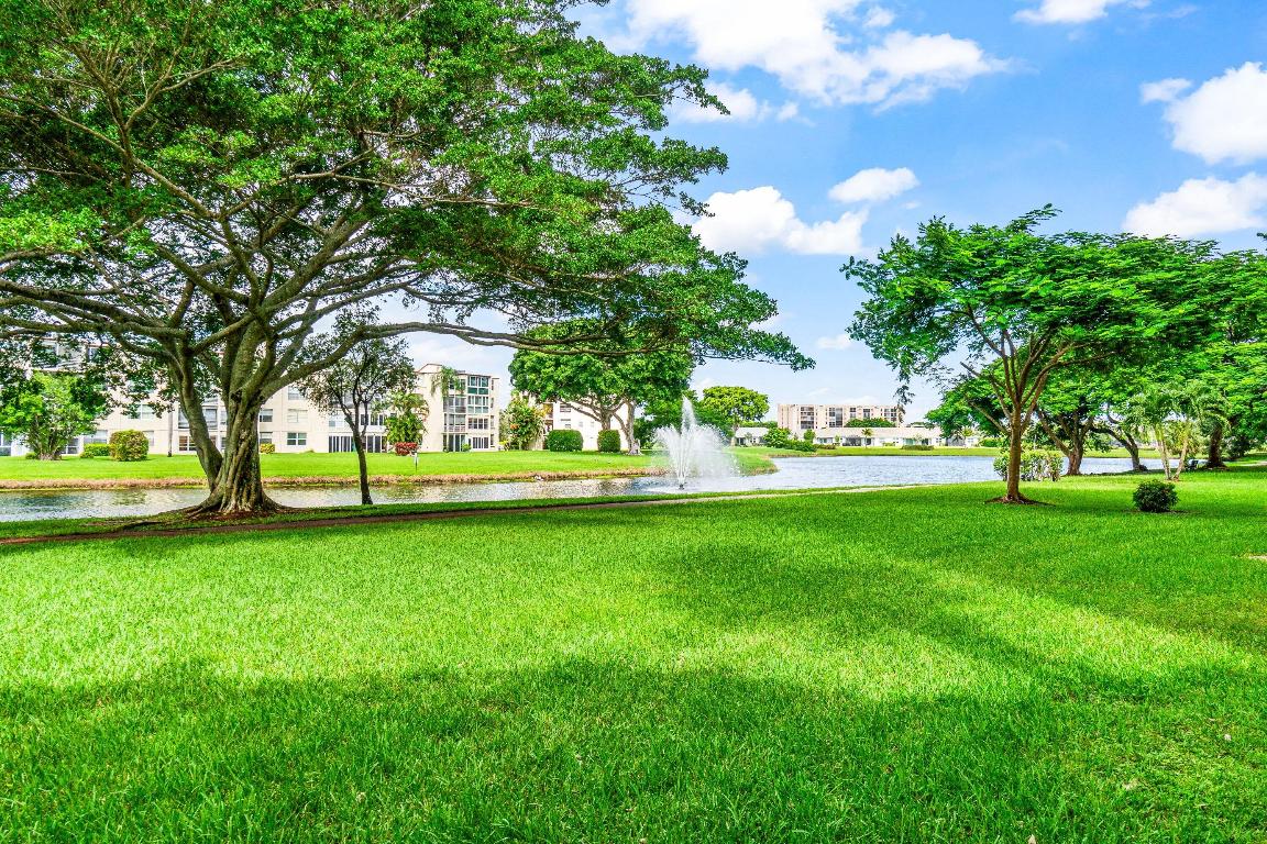 VILLAGES OF ORIOLE BONAIRE - Residential