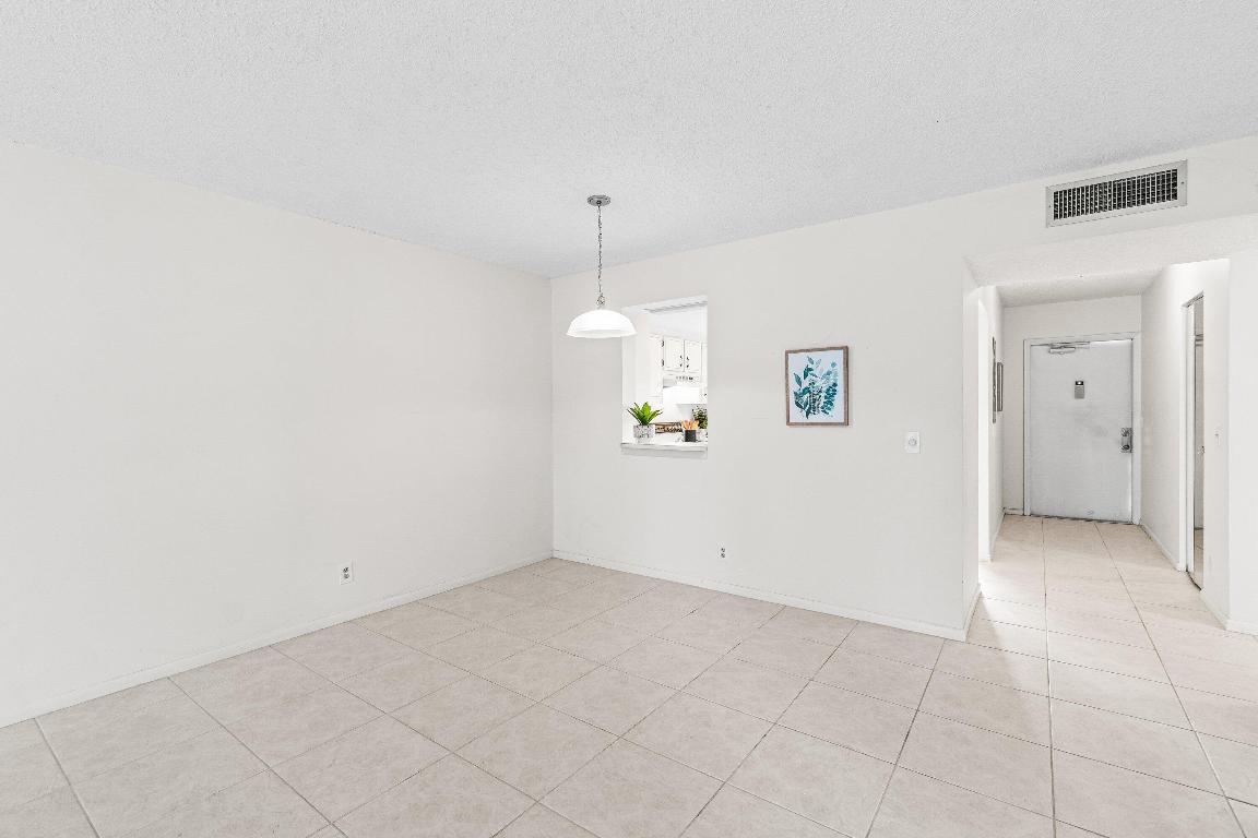 VILLAGES OF ORIOLE BONAIRE - Residential