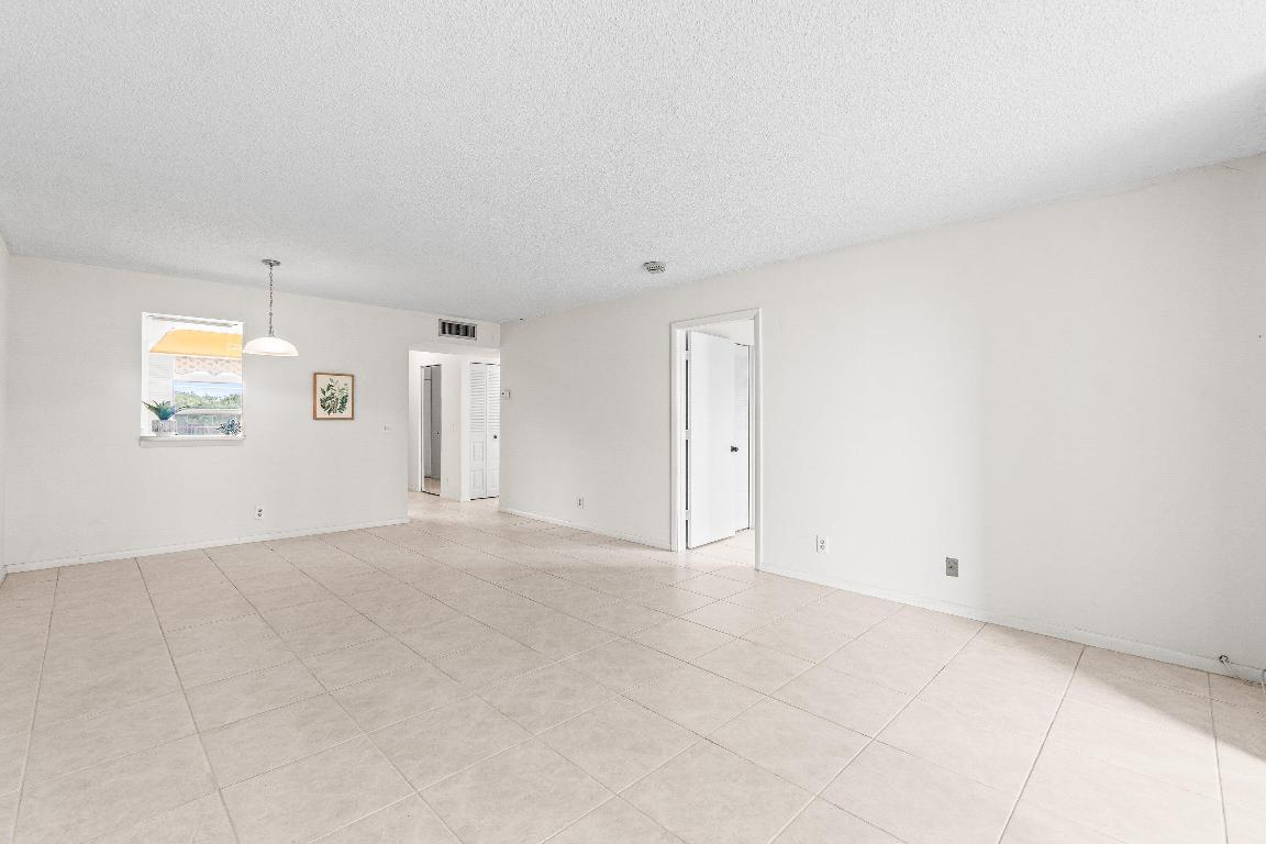 VILLAGES OF ORIOLE BONAIRE - Residential