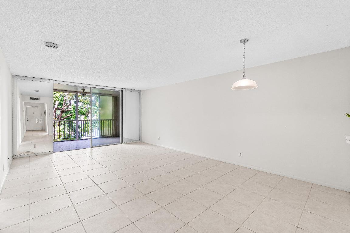 VILLAGES OF ORIOLE BONAIRE - Residential