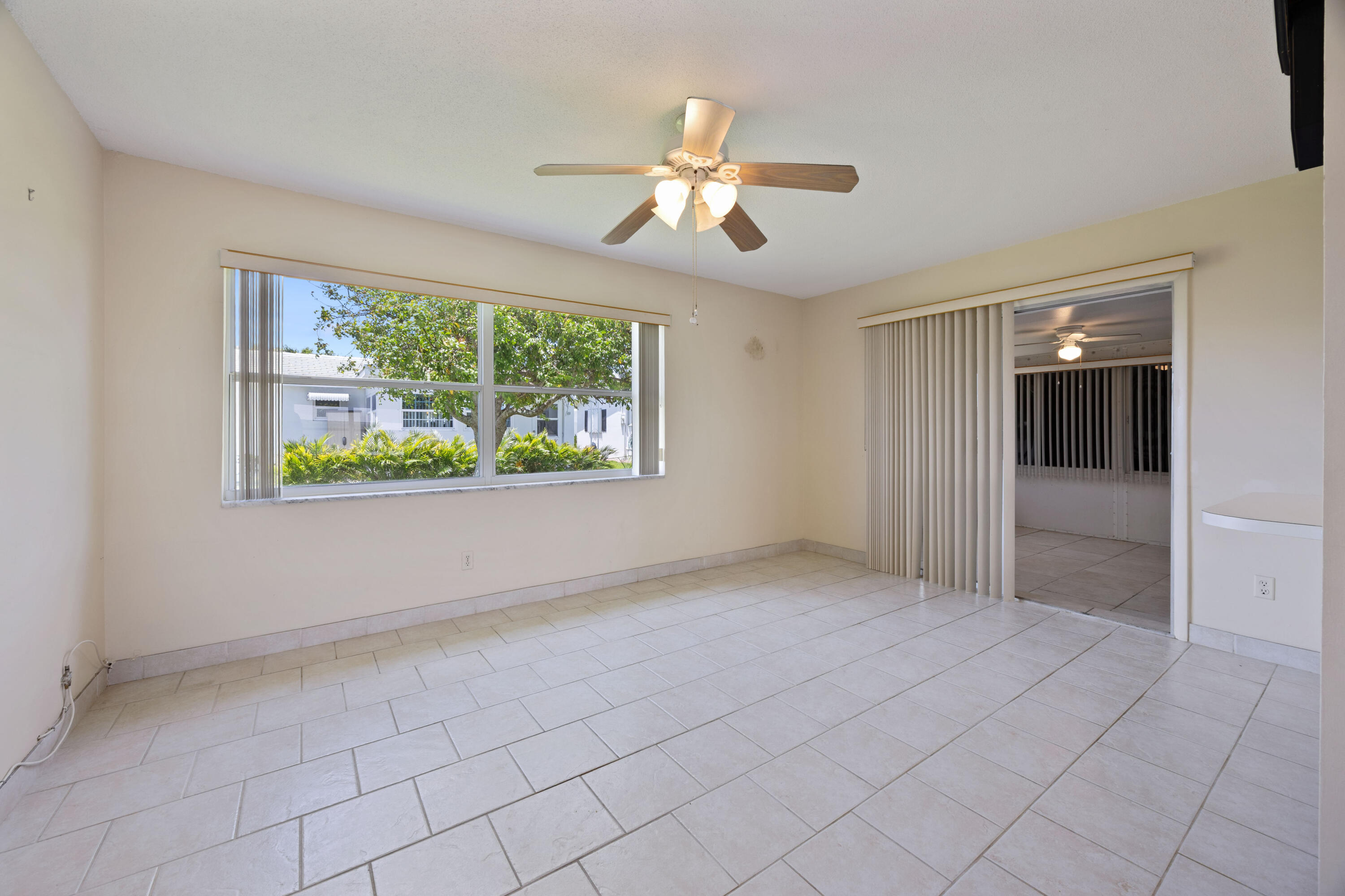 PALM BEACH LEISUREVILLE SEC 3 - Residential