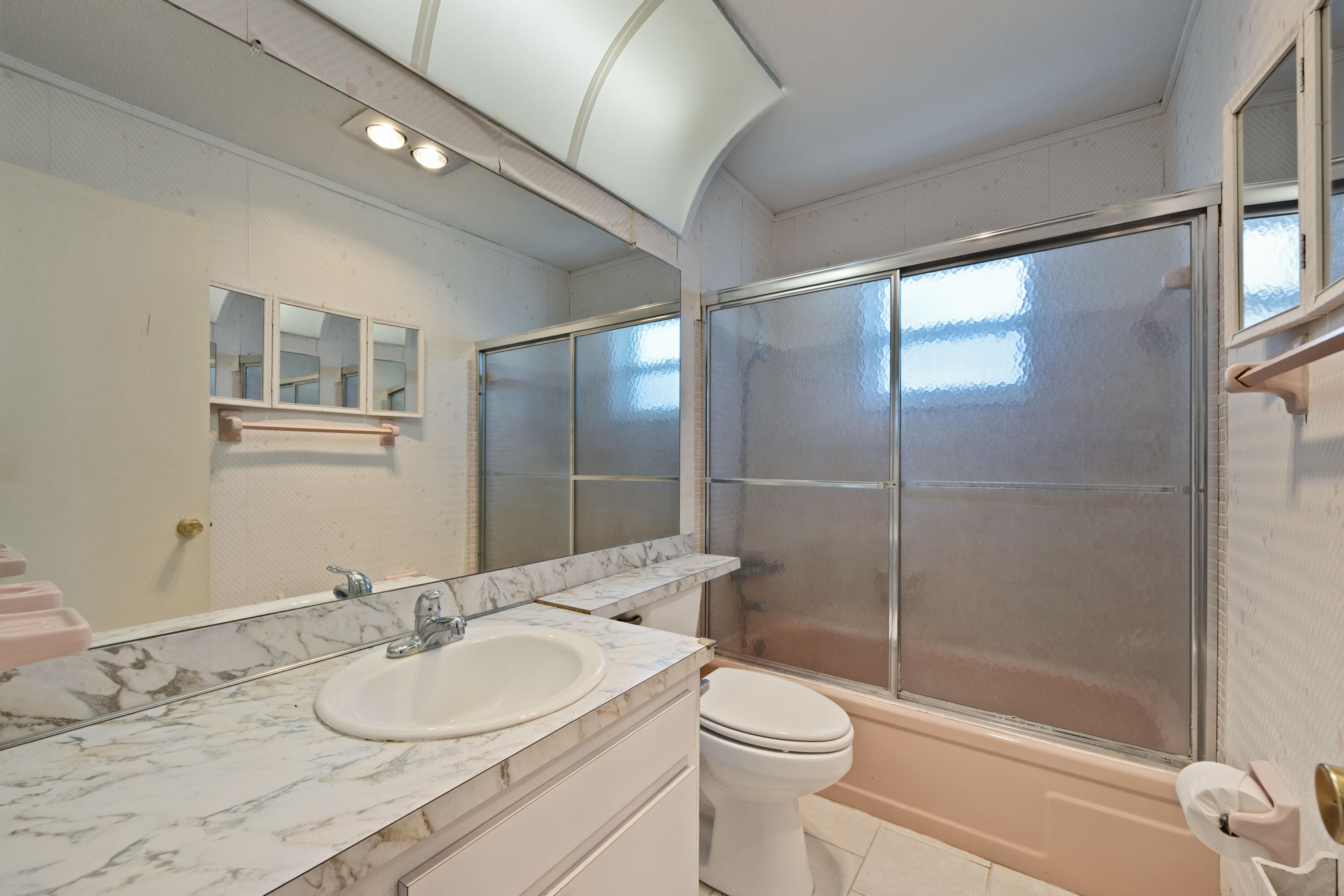 PALM BEACH LEISUREVILLE SEC 3 - Residential