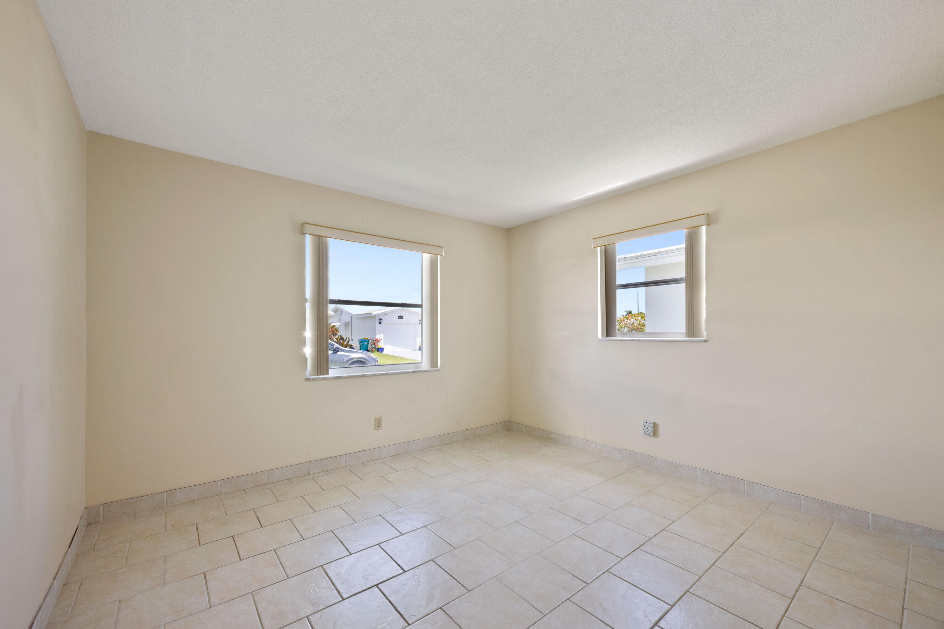 PALM BEACH LEISUREVILLE SEC 3 - Residential