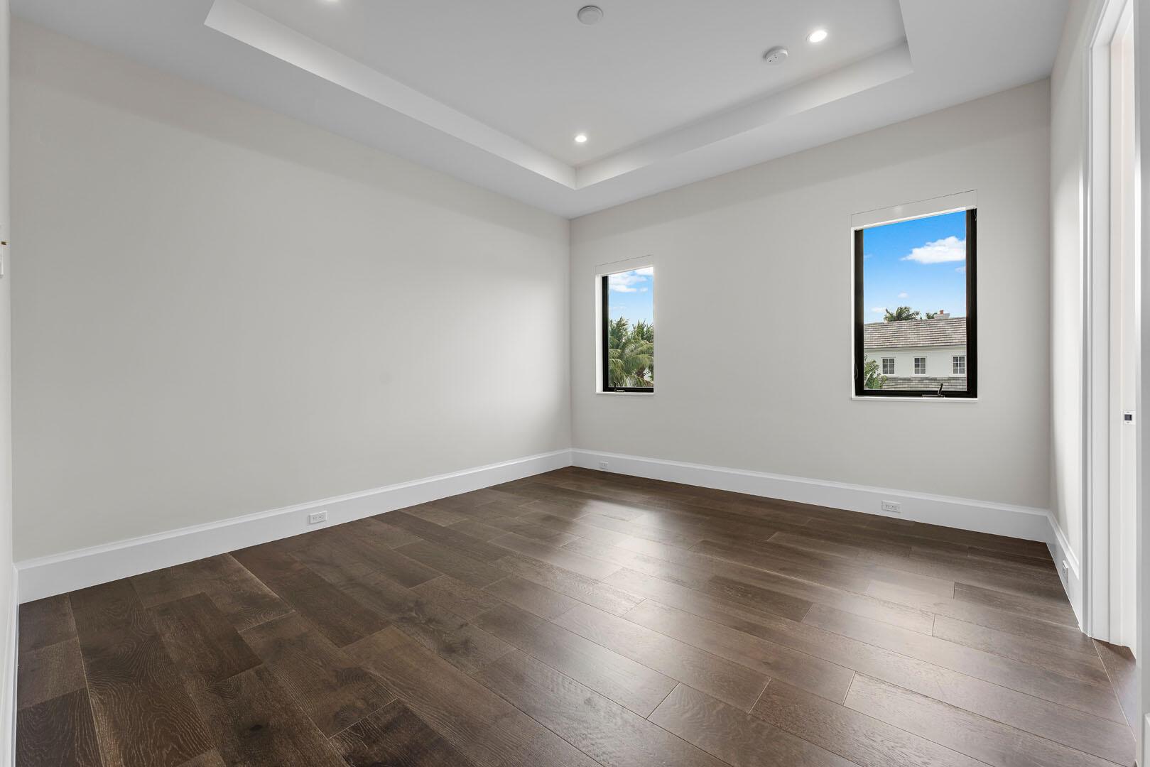 ROYAL PALM YACHT & COUNTR - Residential