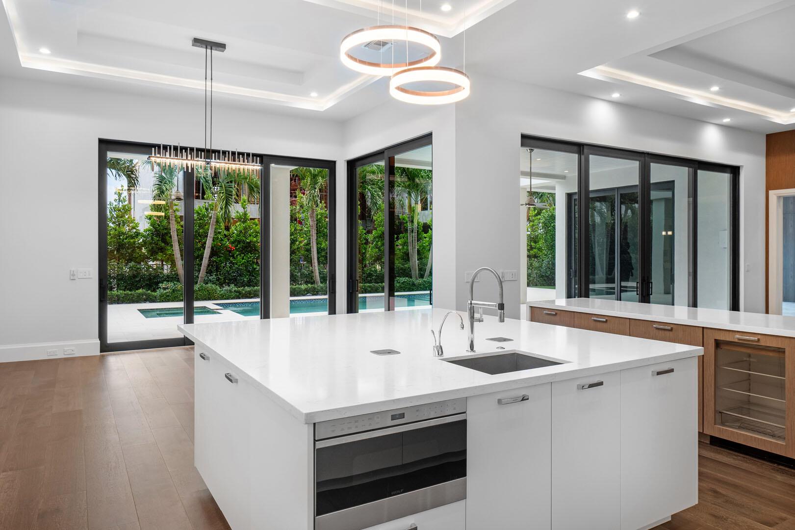 ROYAL PALM YACHT & COUNTR - Residential